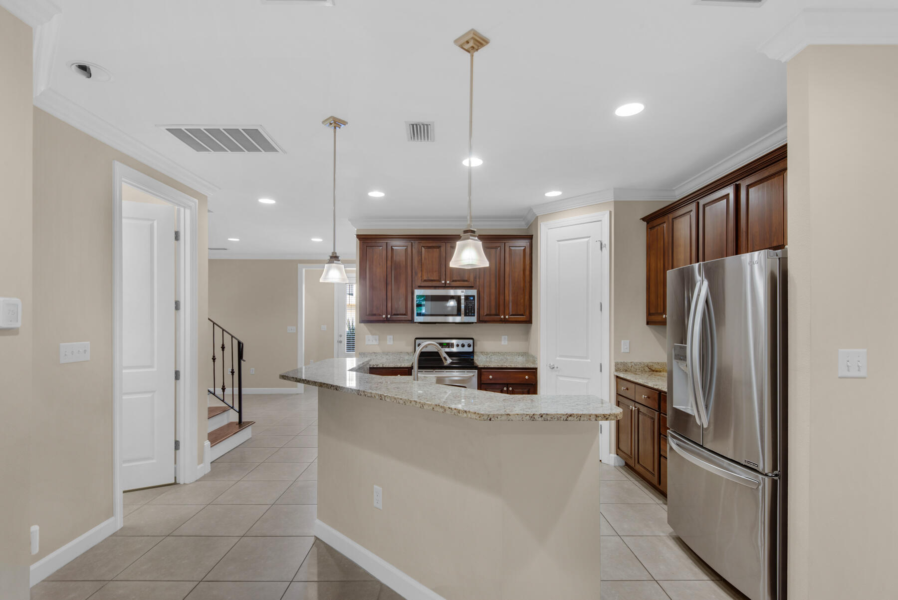 MARINA LANDING - Residential