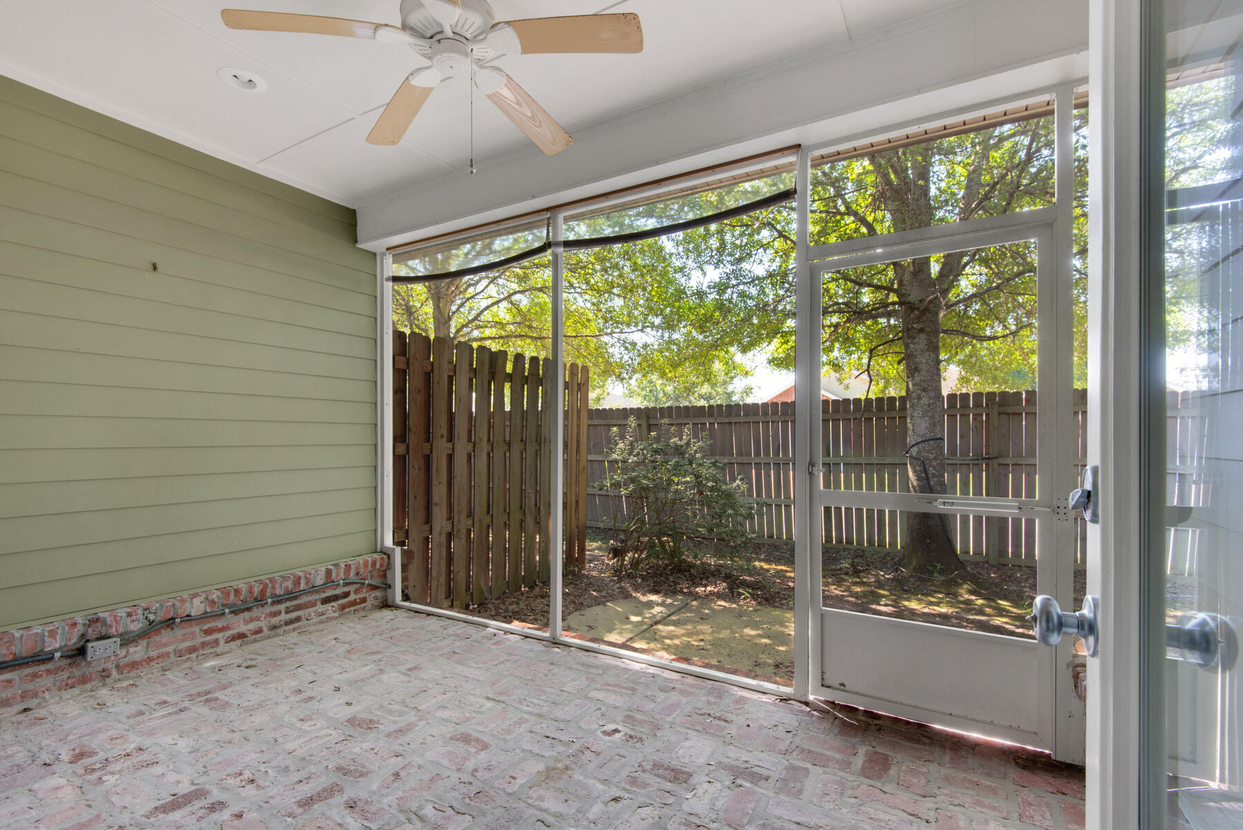 MARINA LANDING - Residential