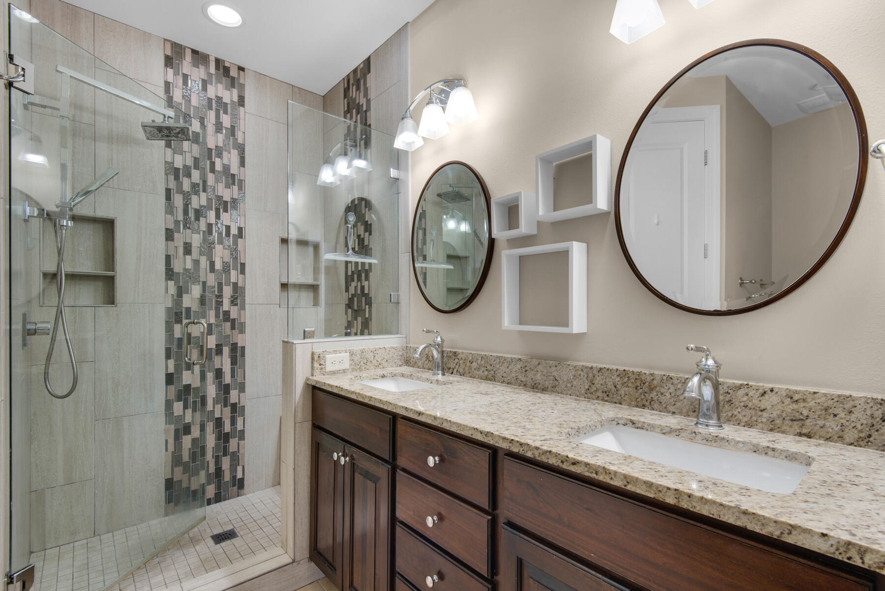 MARINA LANDING - Residential