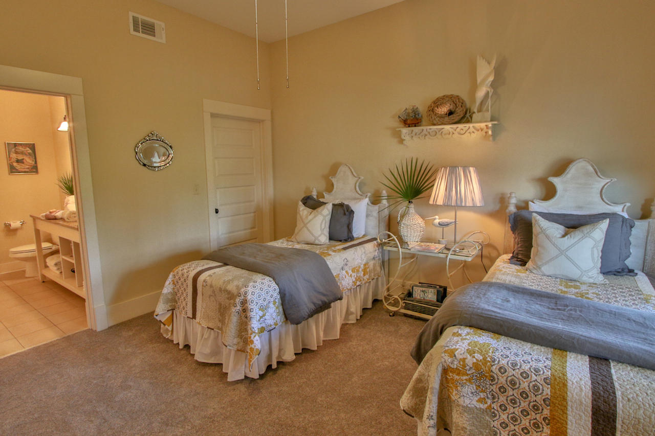 REDFISH VILLAGE - Residential