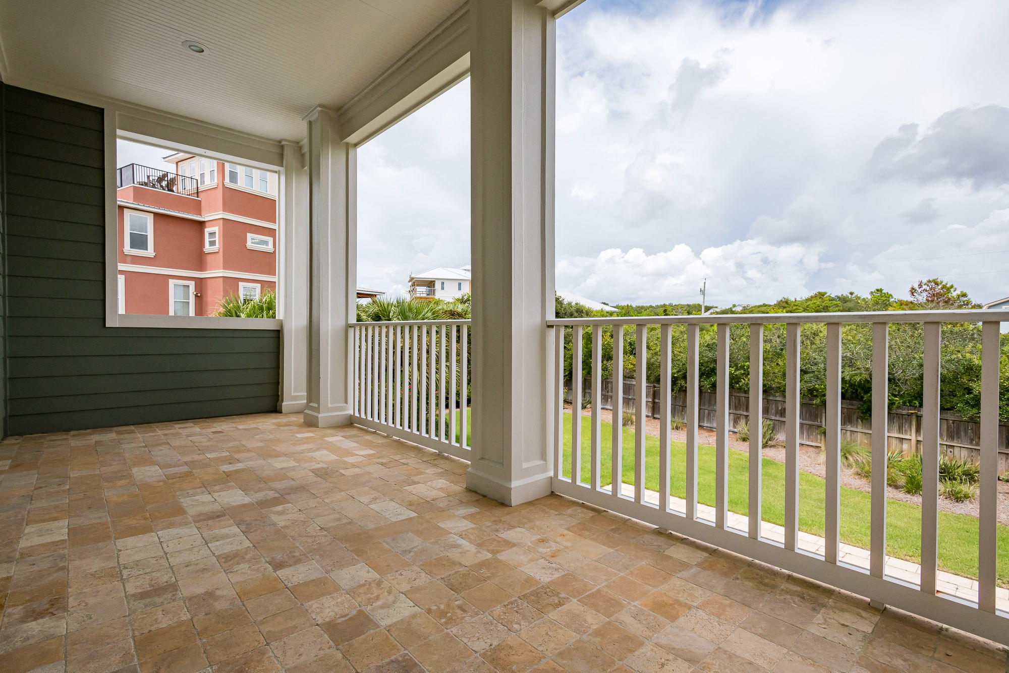 BLUE MOUNTAIN BEACH - Residential