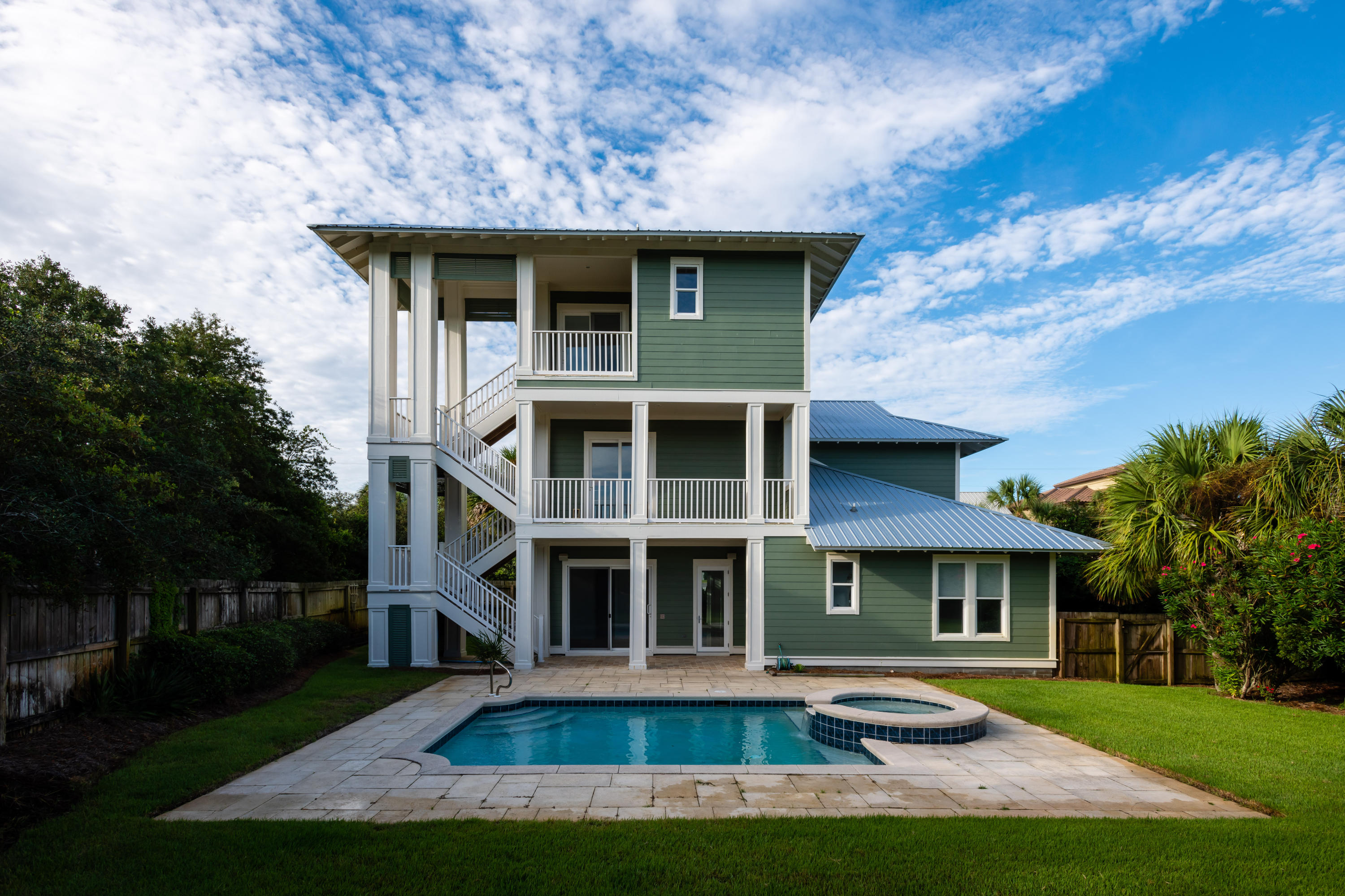 BLUE MOUNTAIN BEACH - Residential