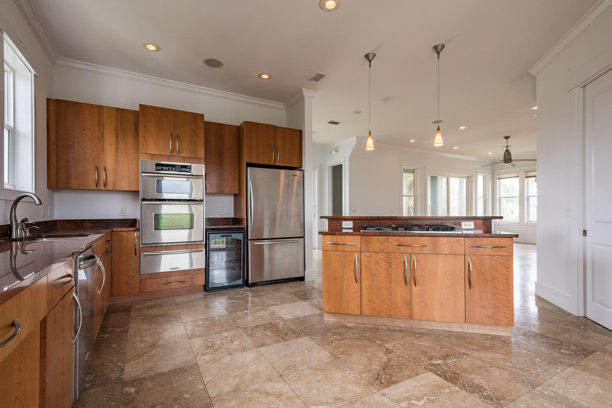 BLUE MOUNTAIN BEACH - Residential