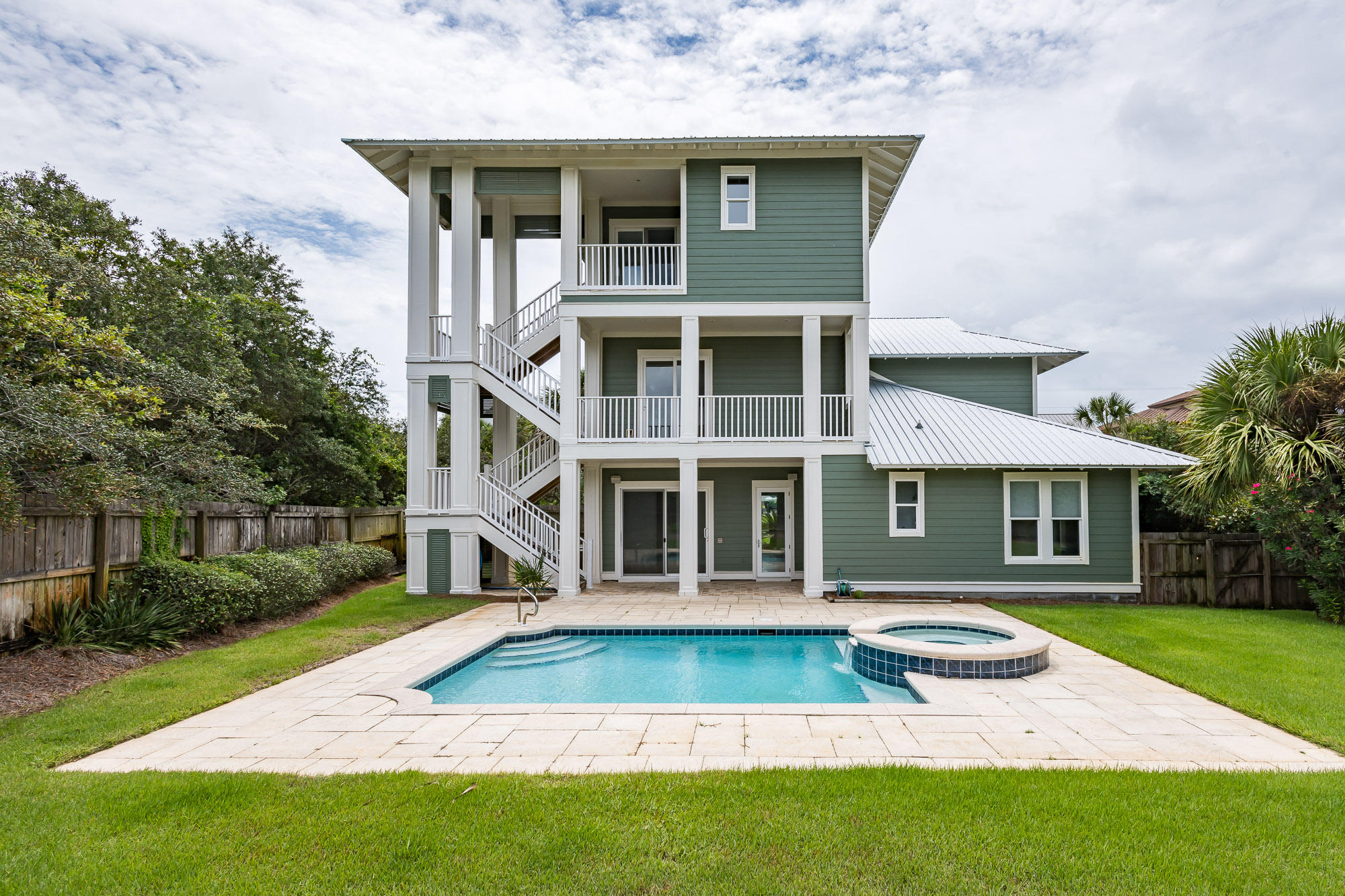 BLUE MOUNTAIN BEACH - Residential