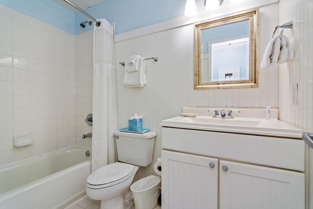 LEEWARD CONDO II - Residential