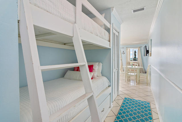 LEEWARD CONDO II - Residential