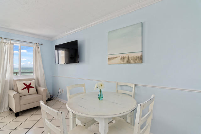 LEEWARD CONDO II - Residential