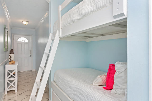 LEEWARD CONDO II - Residential