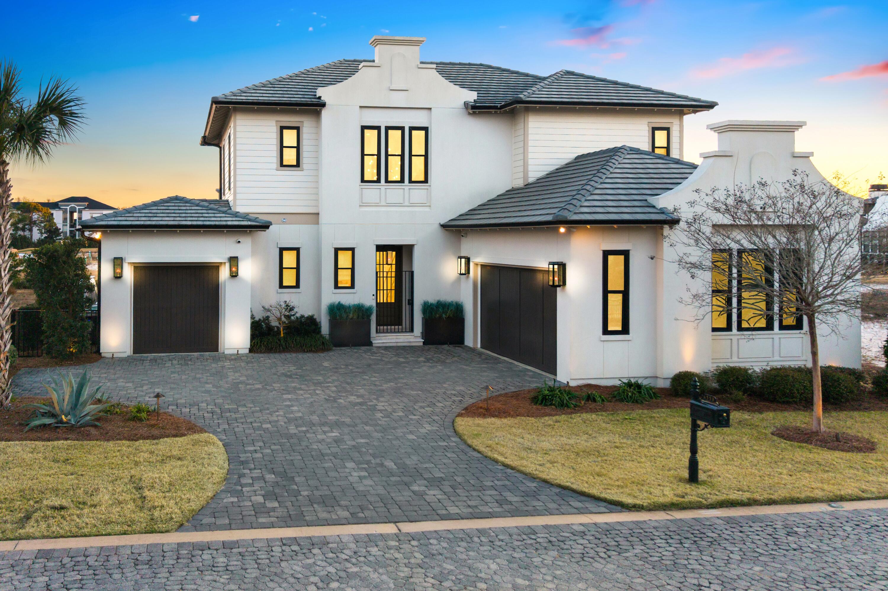 REGATTA BAY - Residential