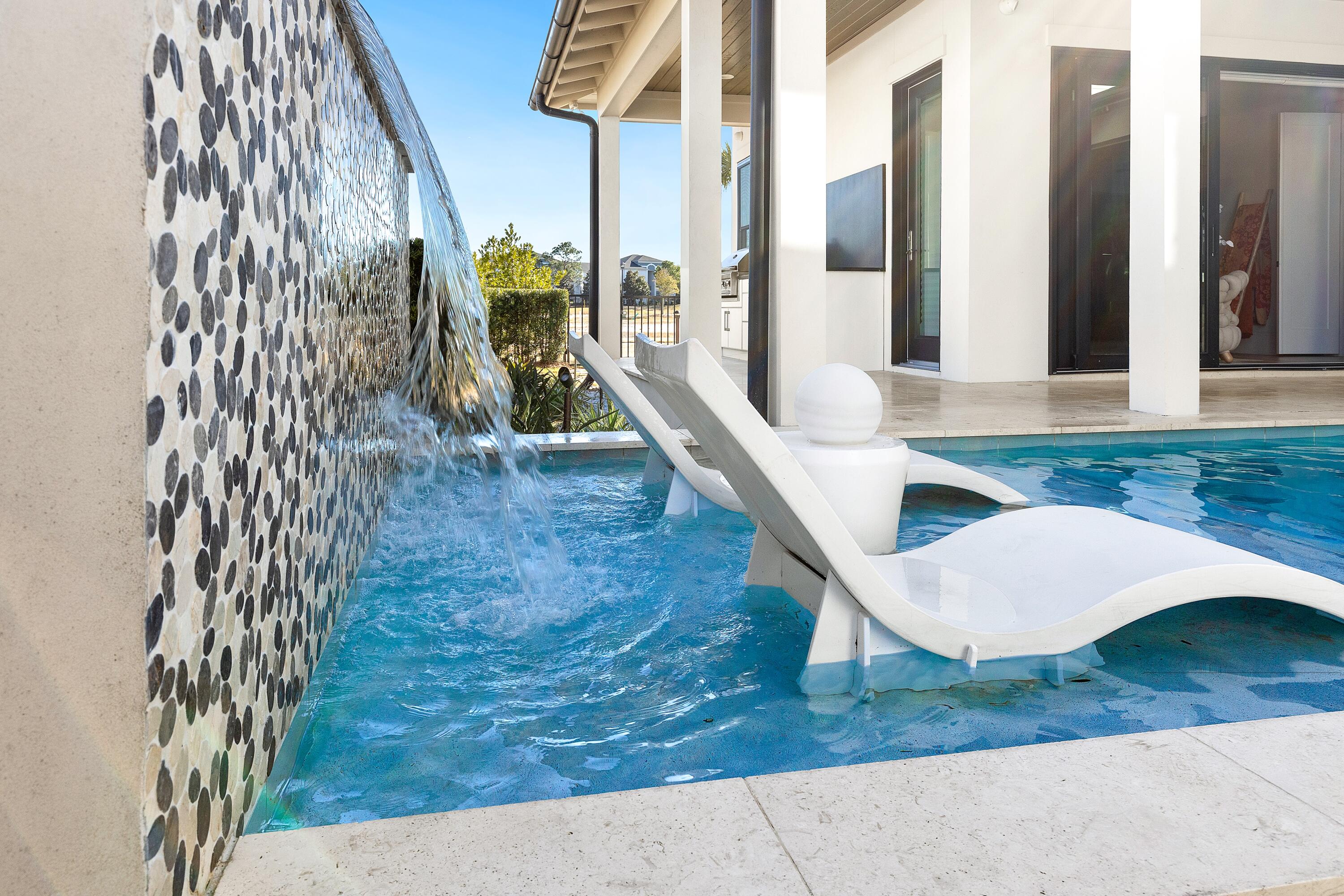 REGATTA BAY - Residential