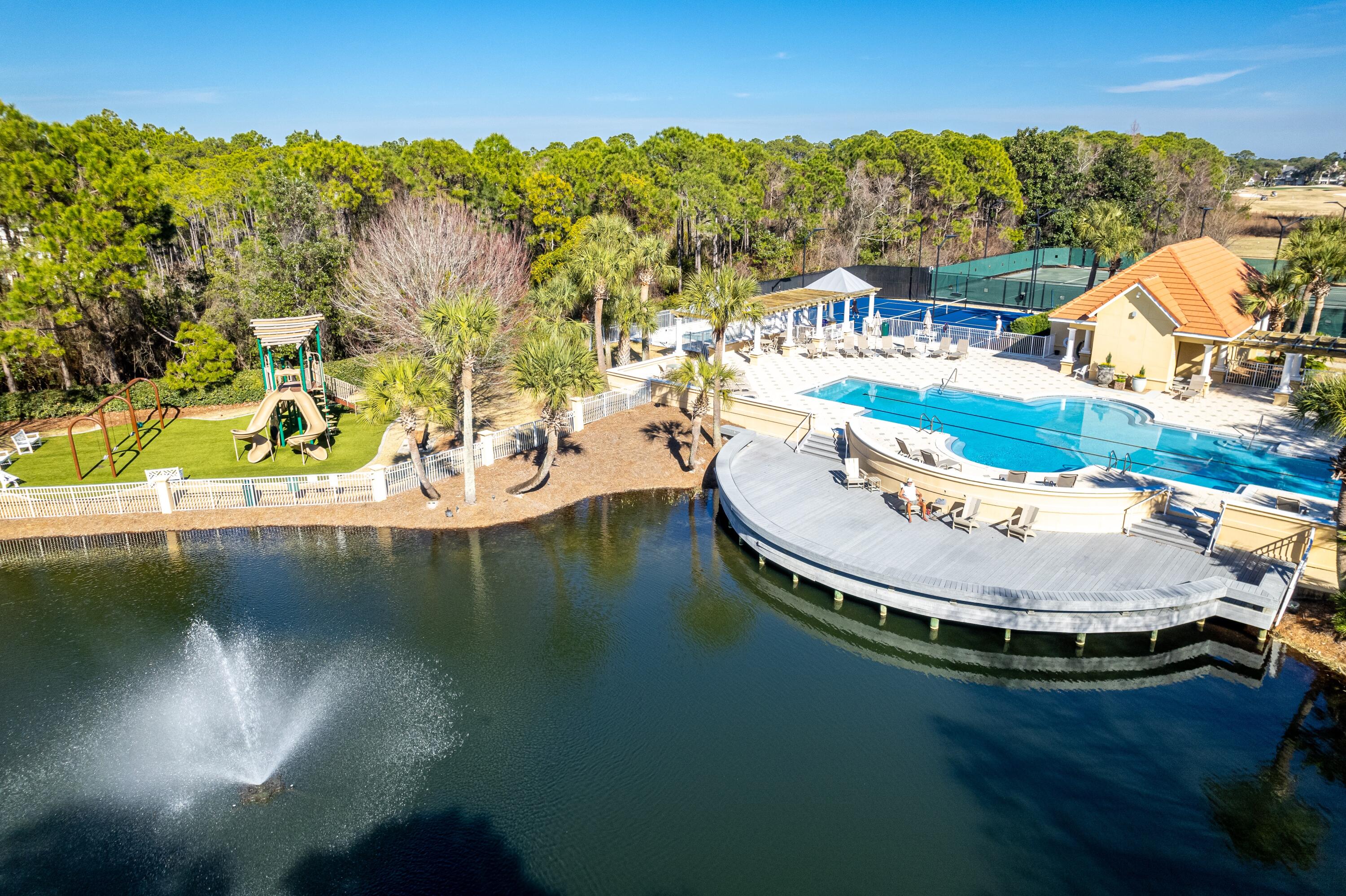 REGATTA BAY - Residential