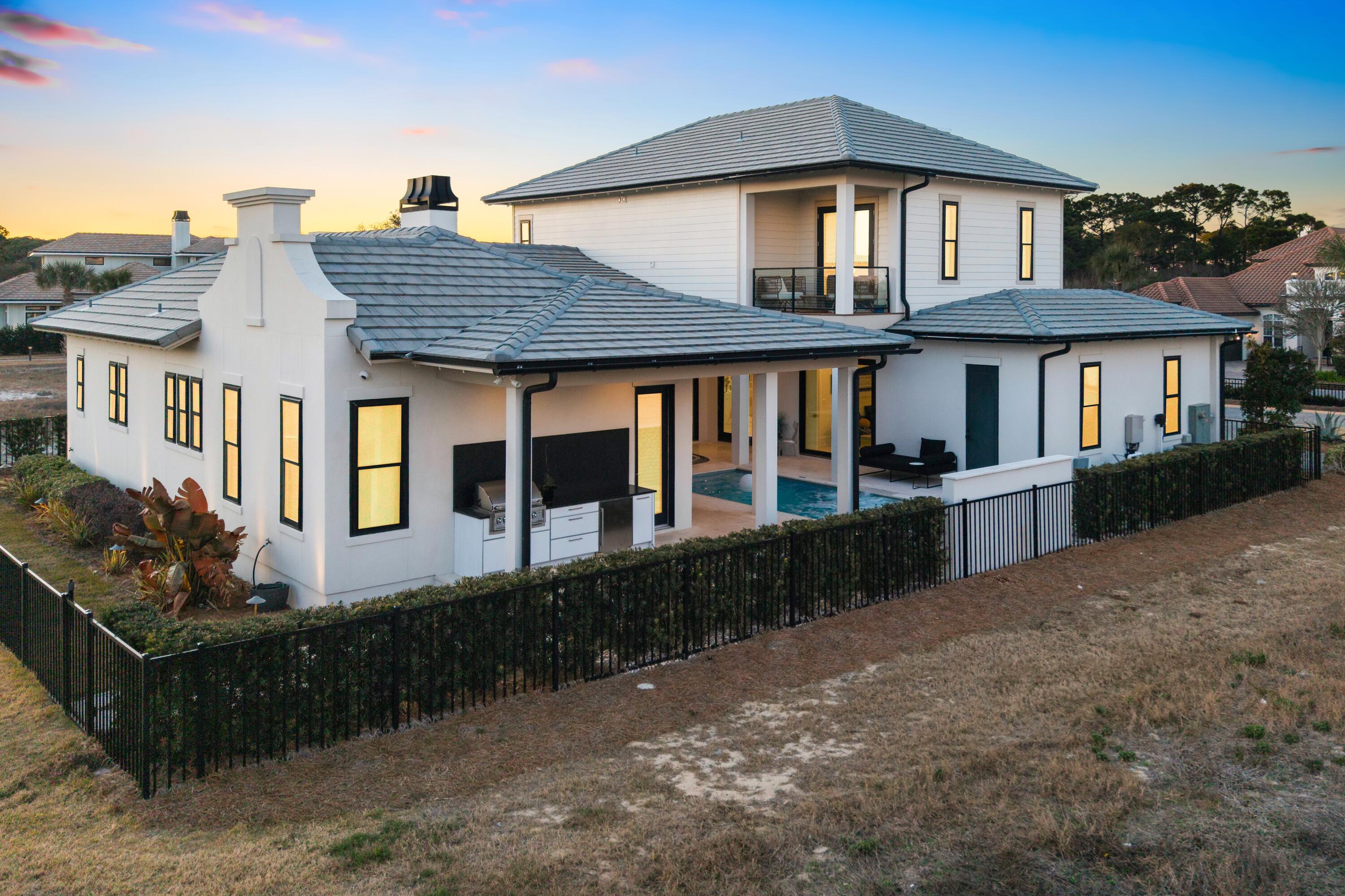 REGATTA BAY - Residential