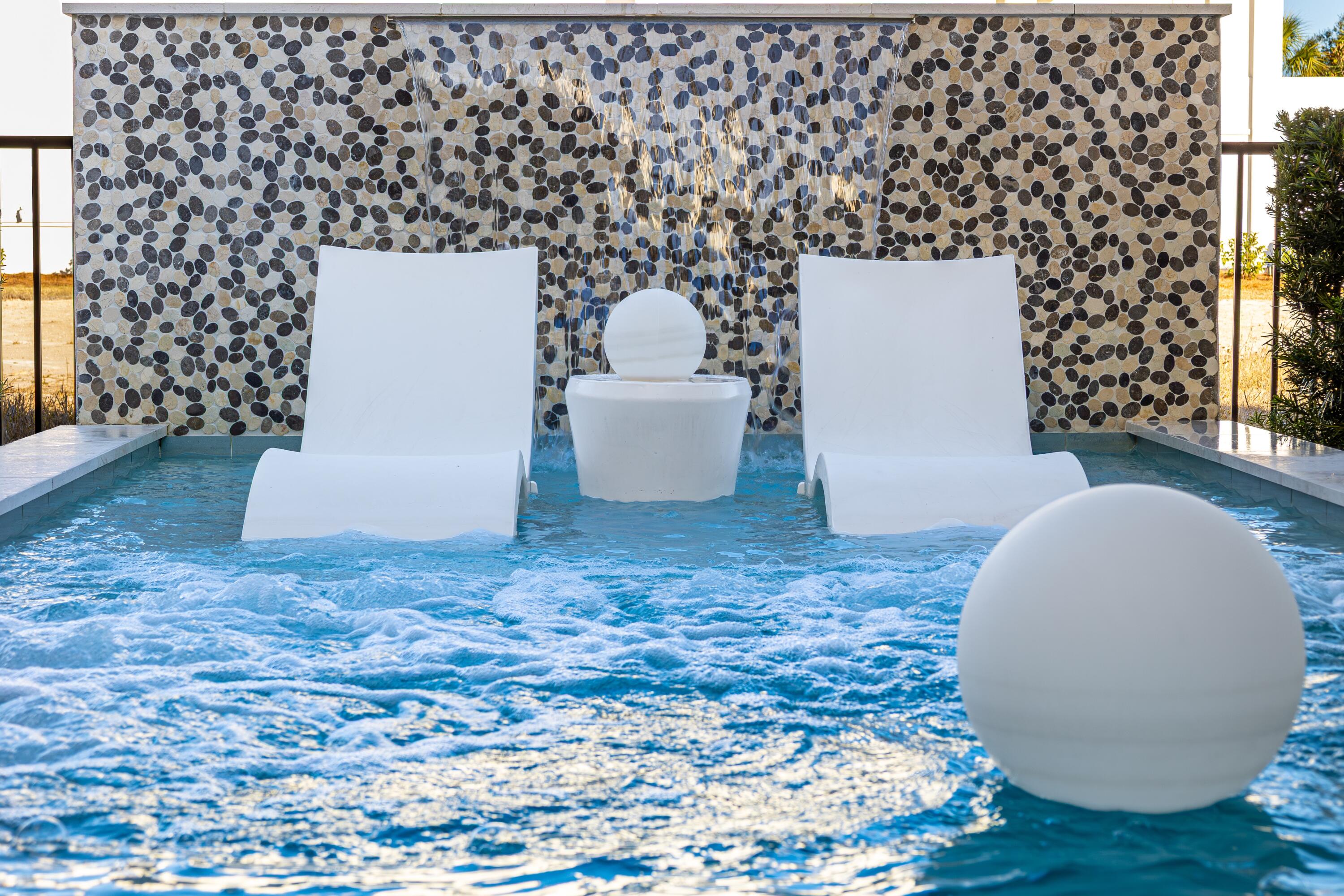 REGATTA BAY - Residential