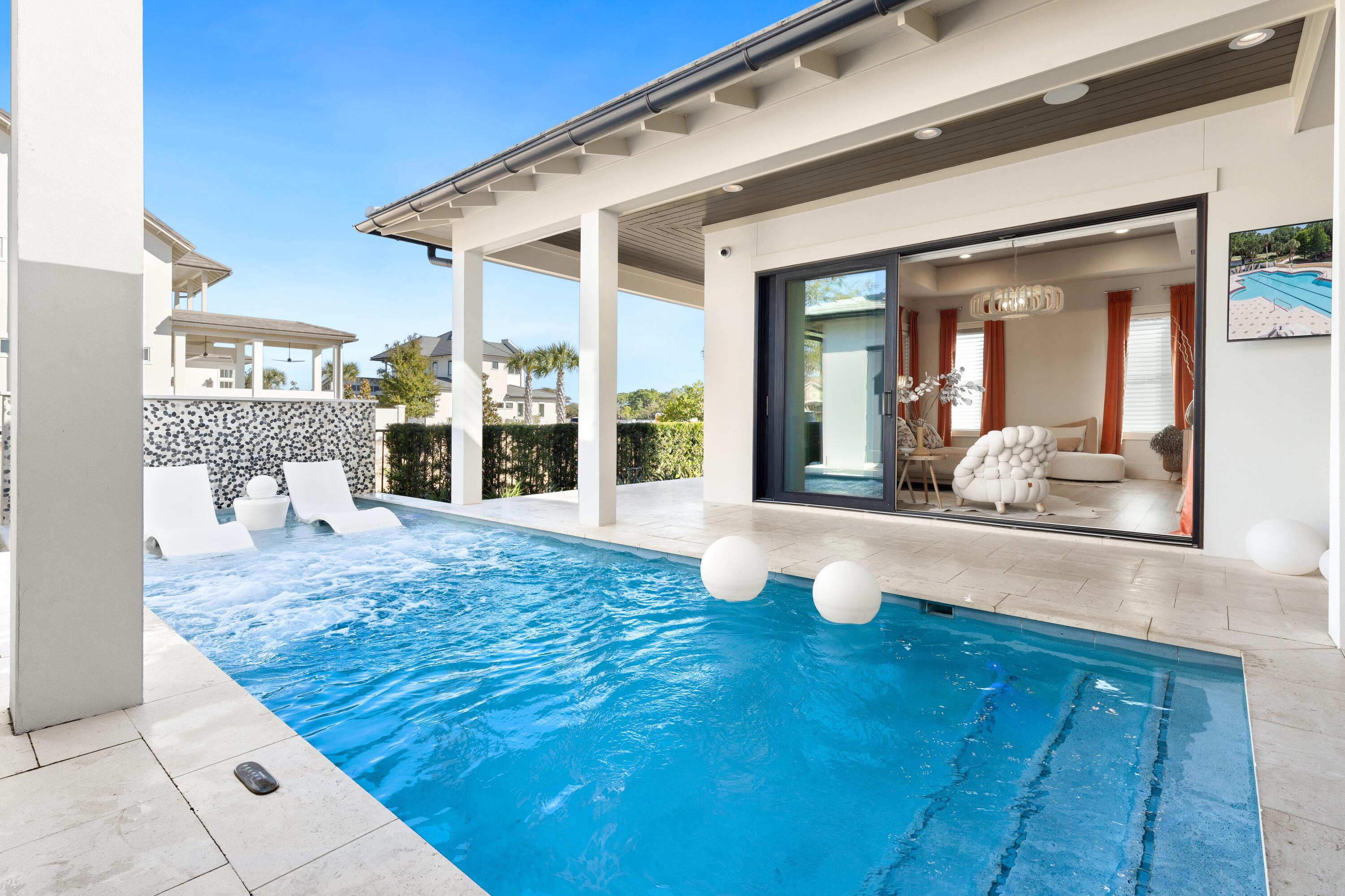 REGATTA BAY - Residential