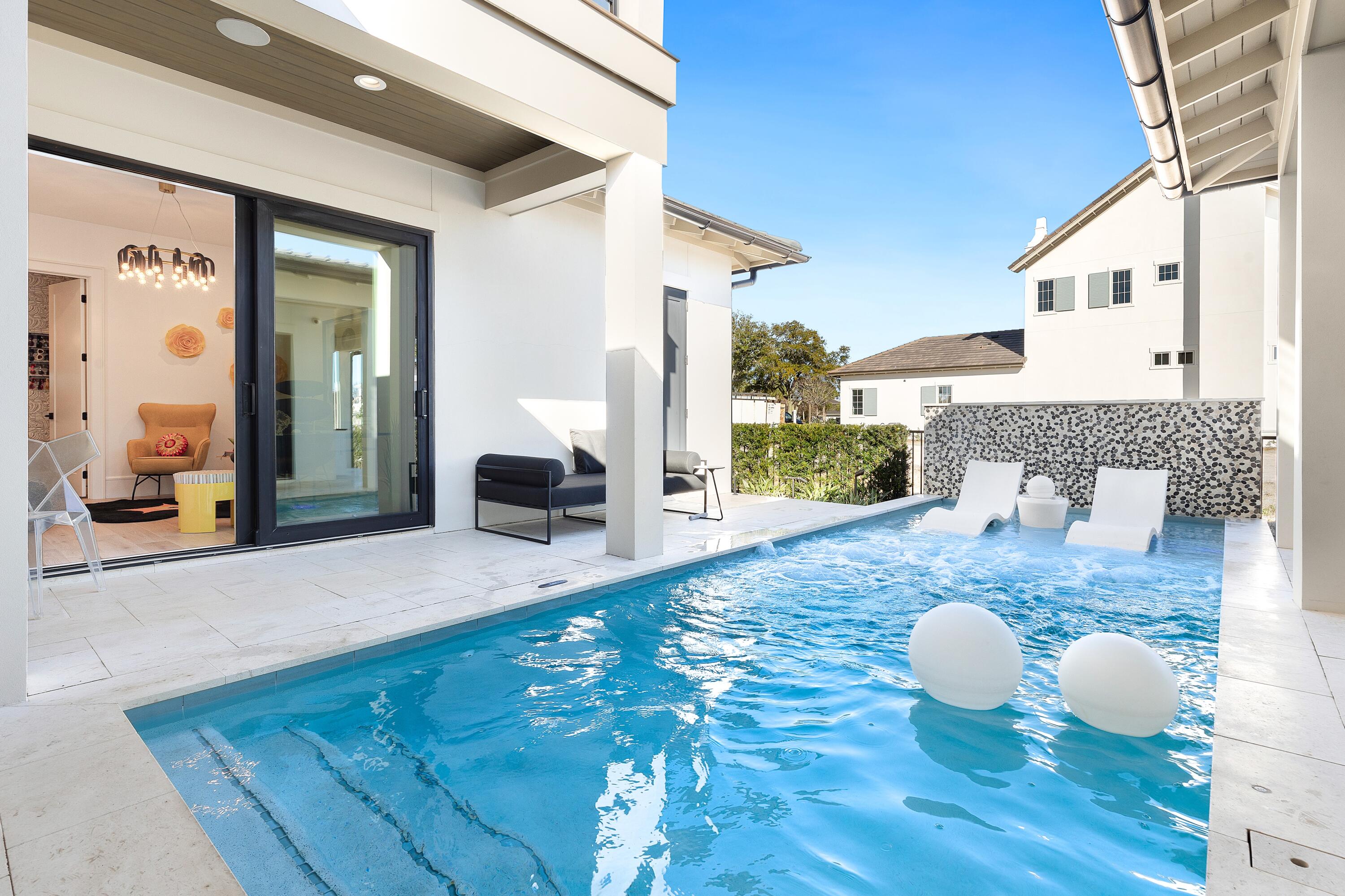 REGATTA BAY - Residential