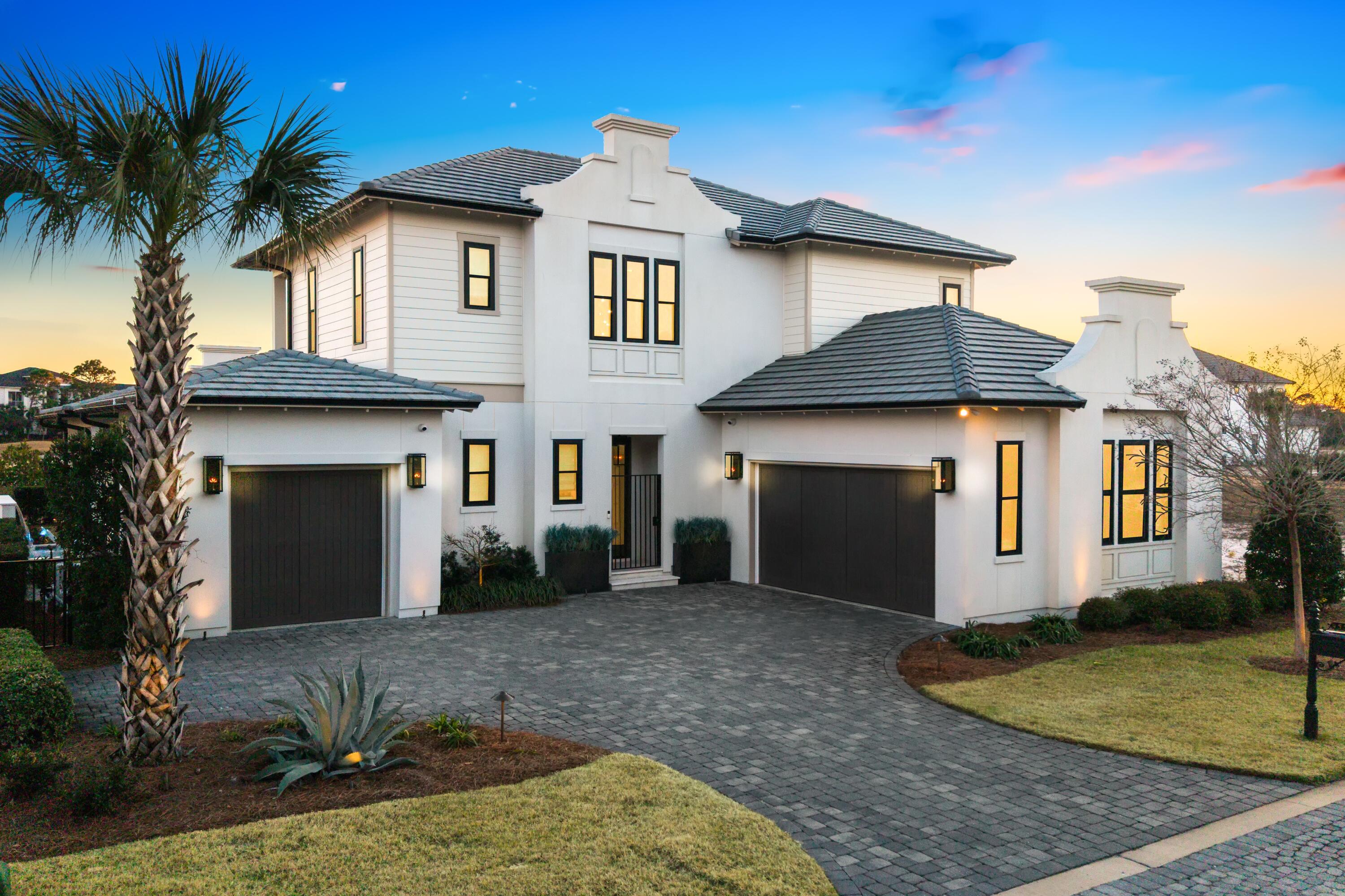 REGATTA BAY - Residential