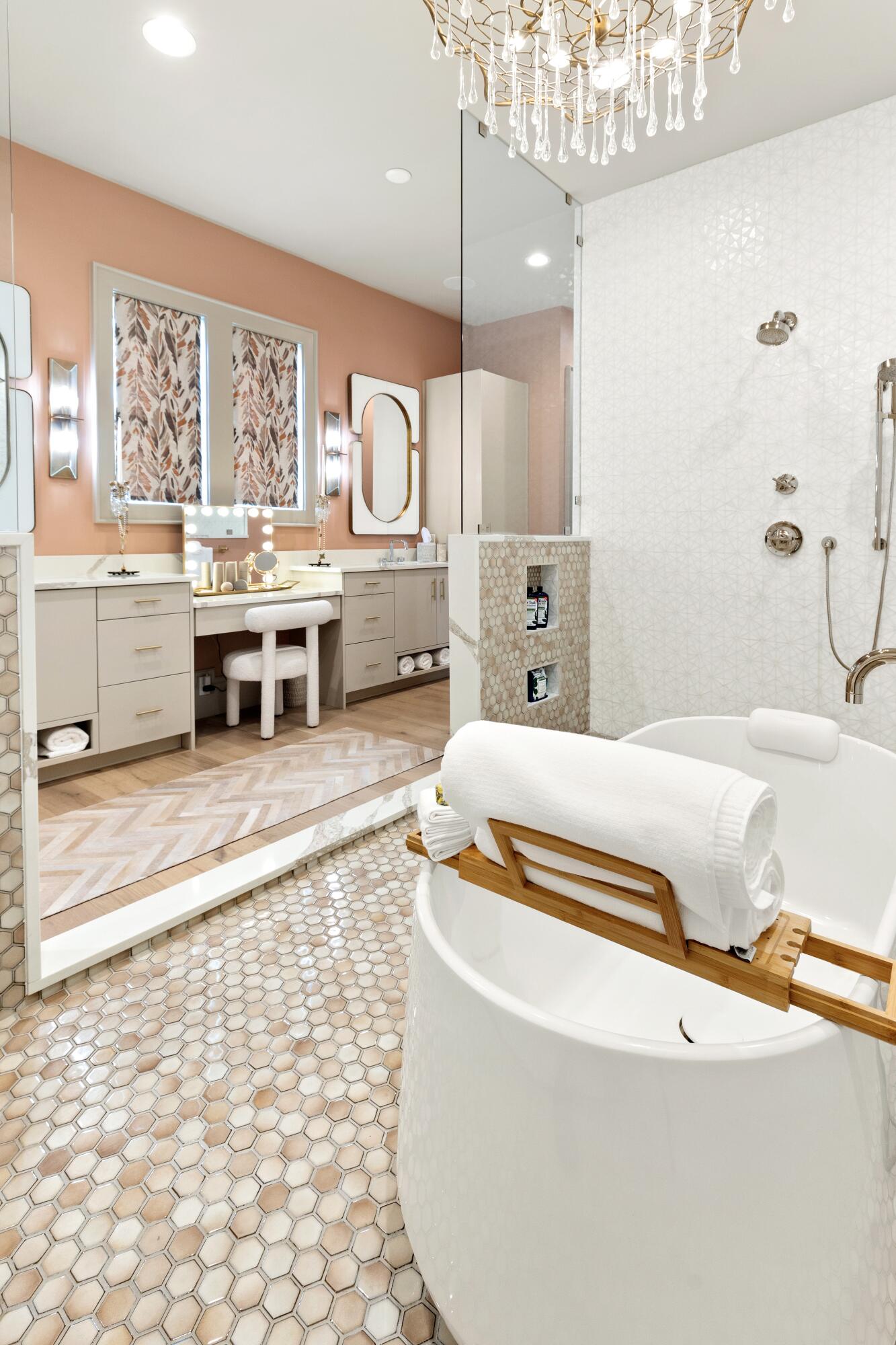 REGATTA BAY - Residential