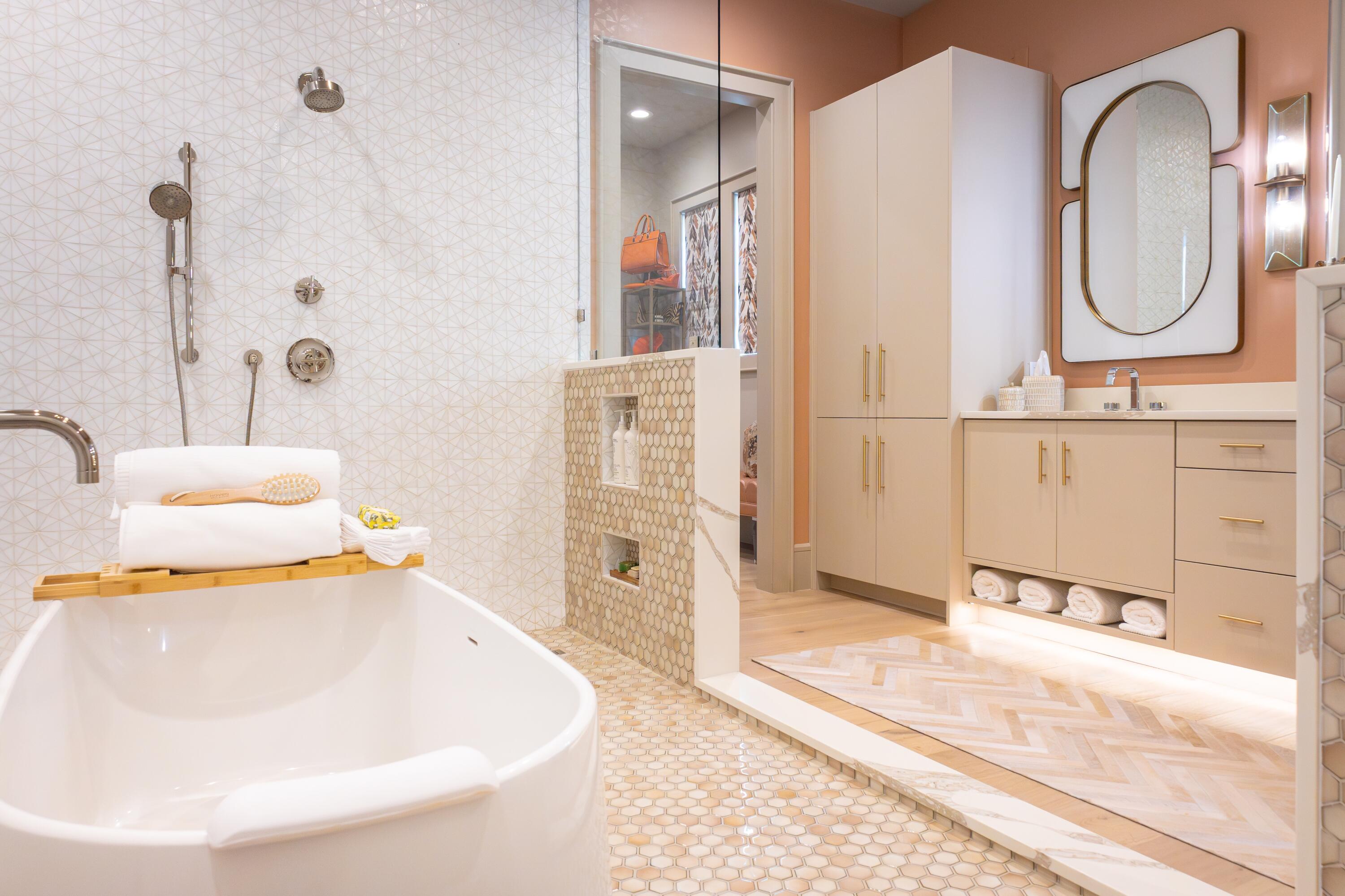 REGATTA BAY - Residential