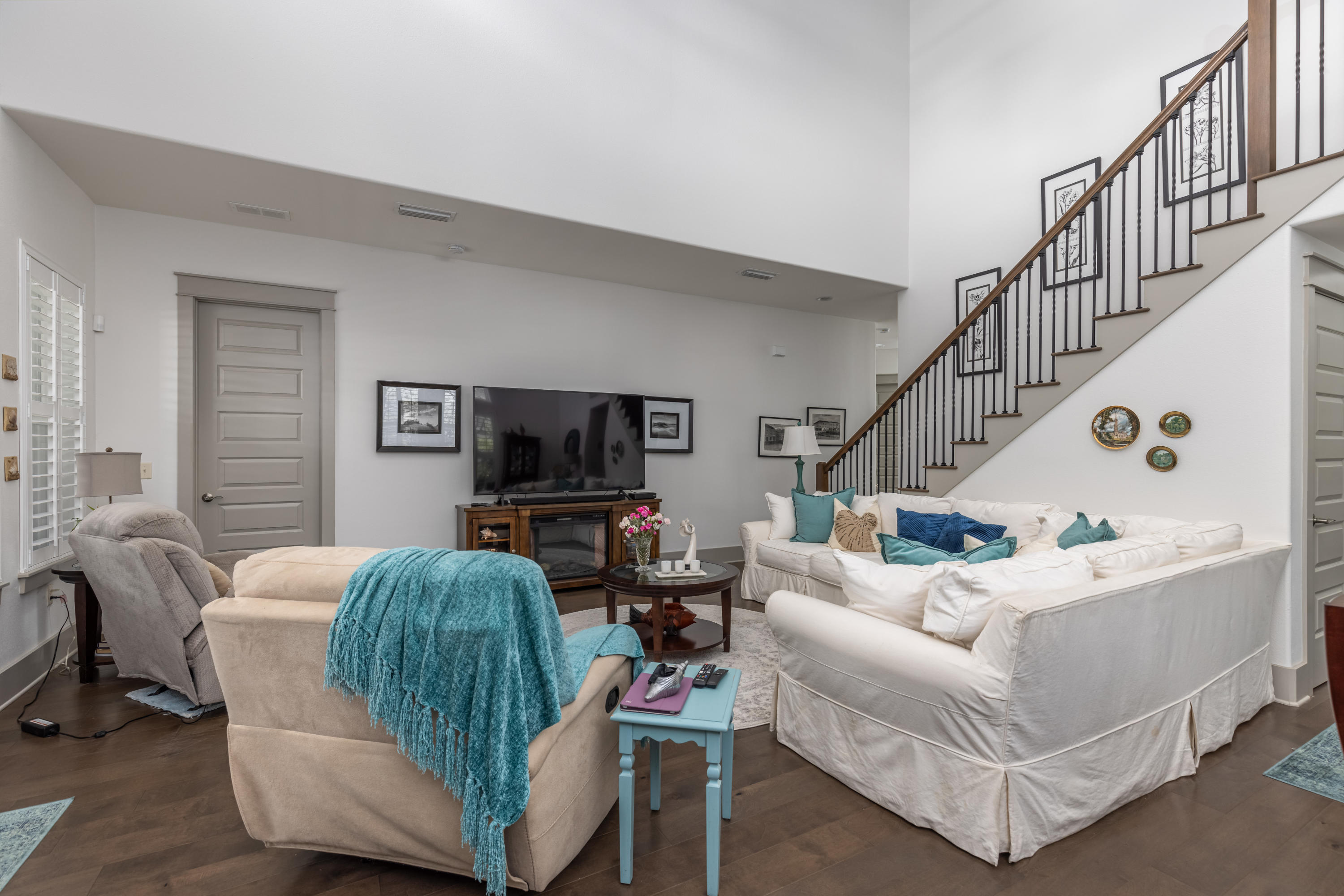 FRANGISTA BEACH 2ND ADDN - Residential