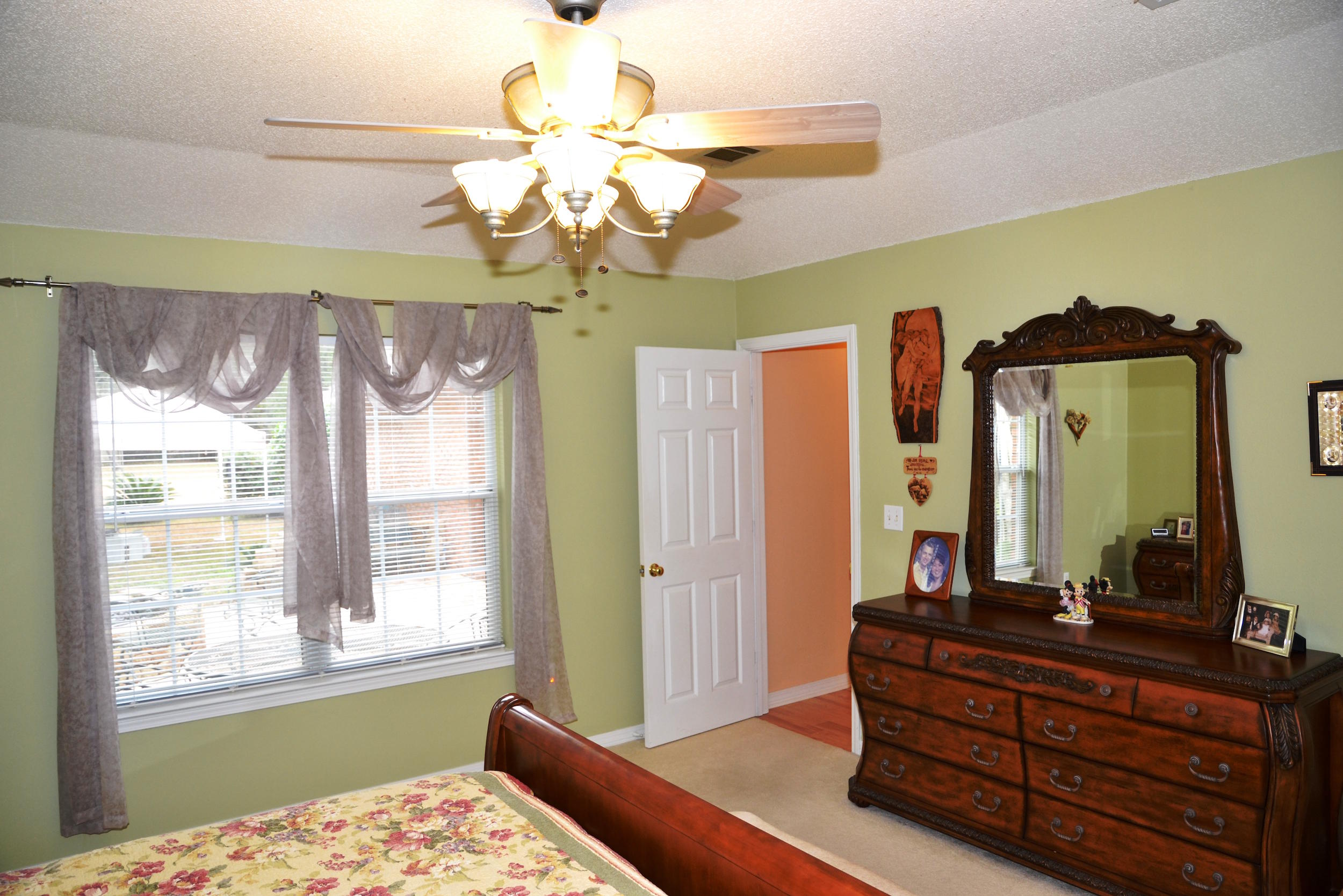 ROYAL OAKS - Residential