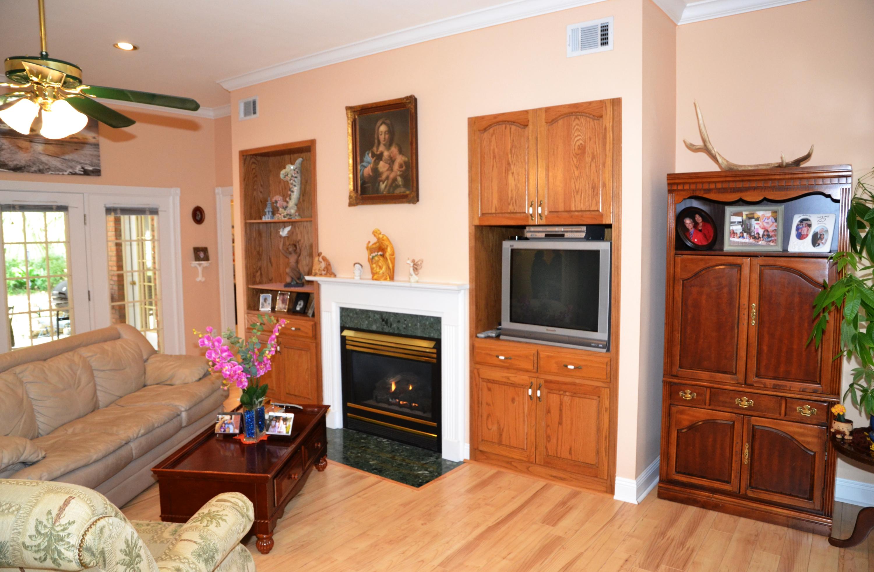 ROYAL OAKS - Residential