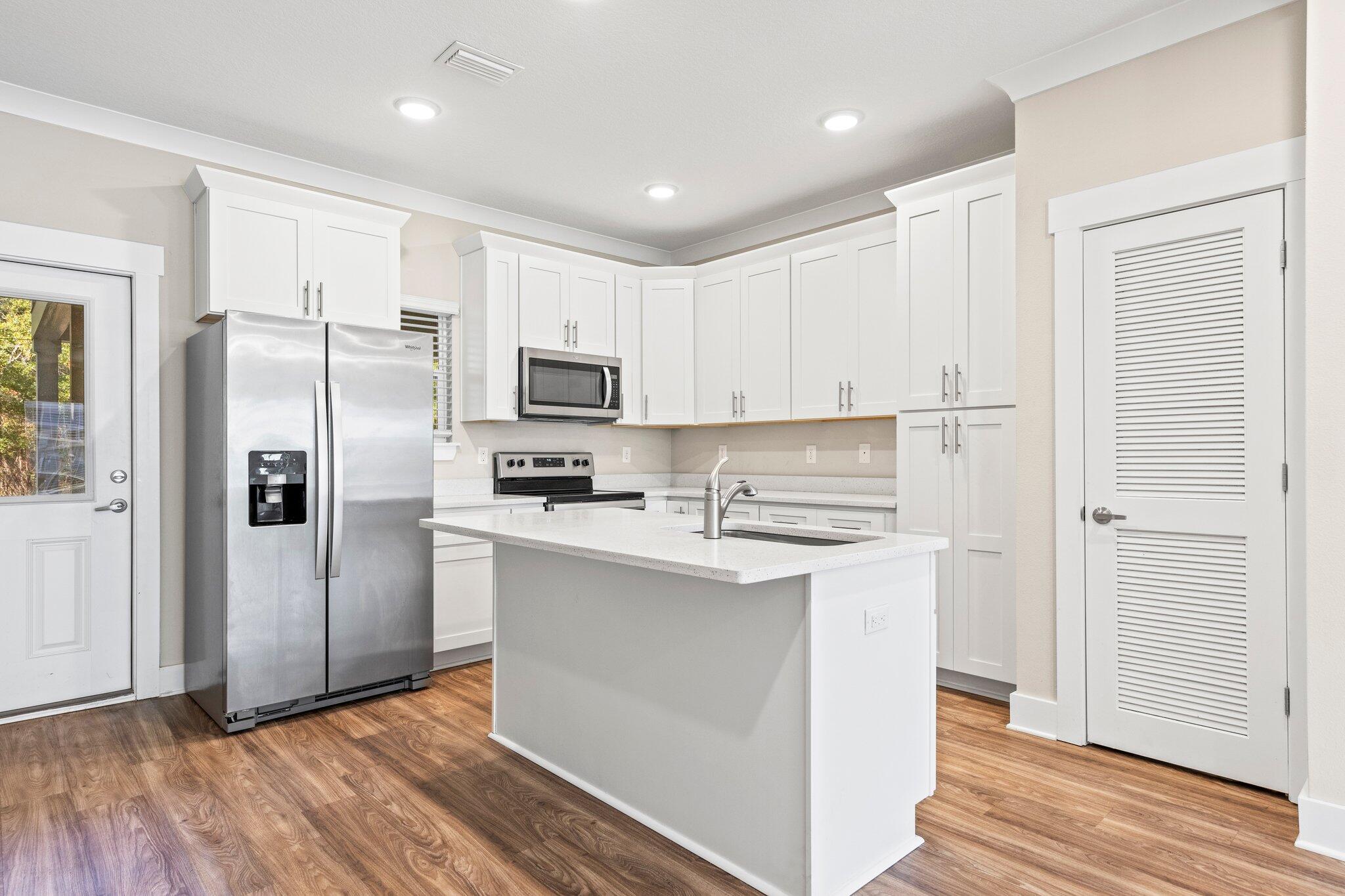 VERANDAS OF FREEPORT, THE - Residential Lease