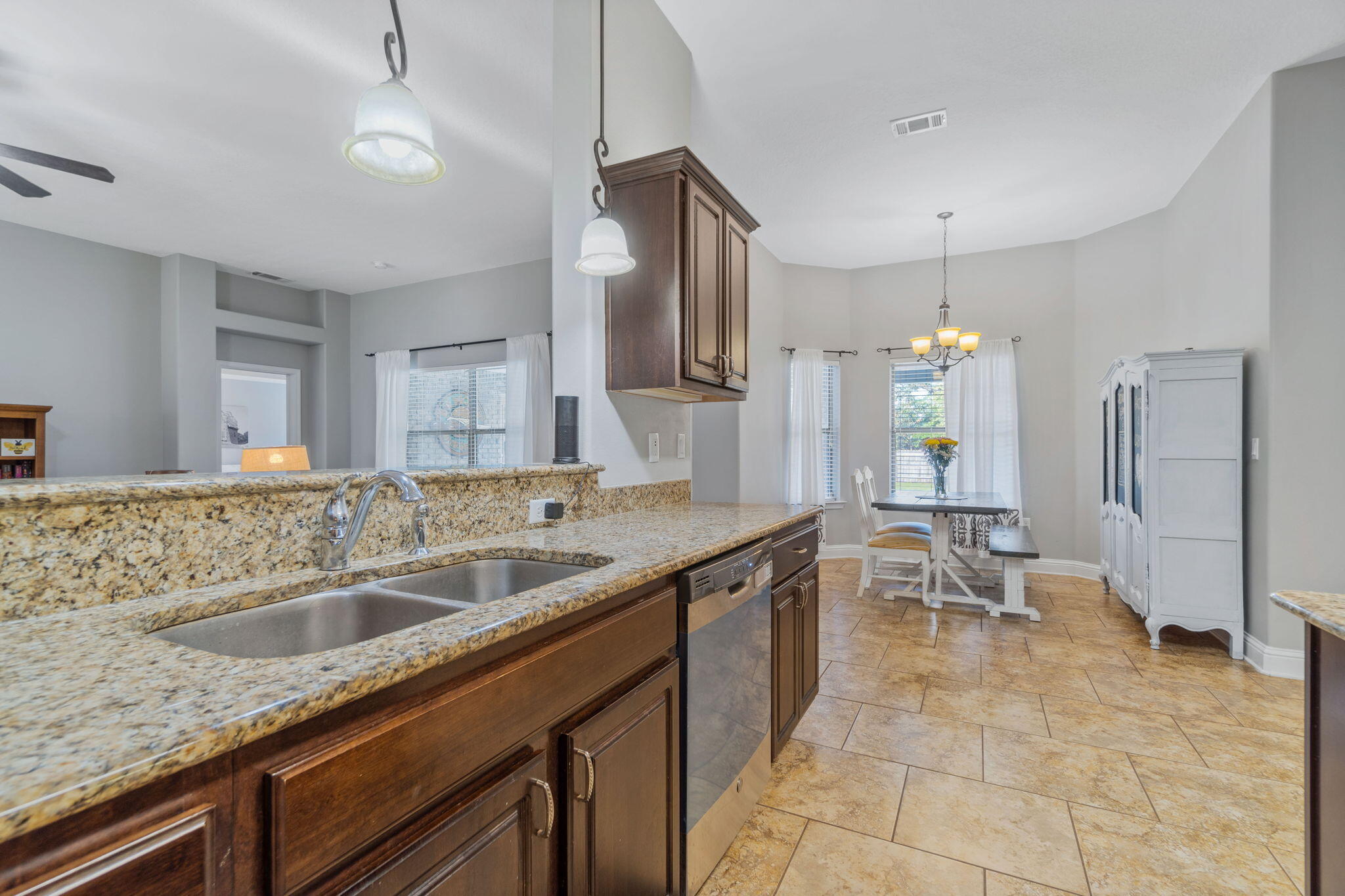 HOLLEY BY THE SEA - Residential