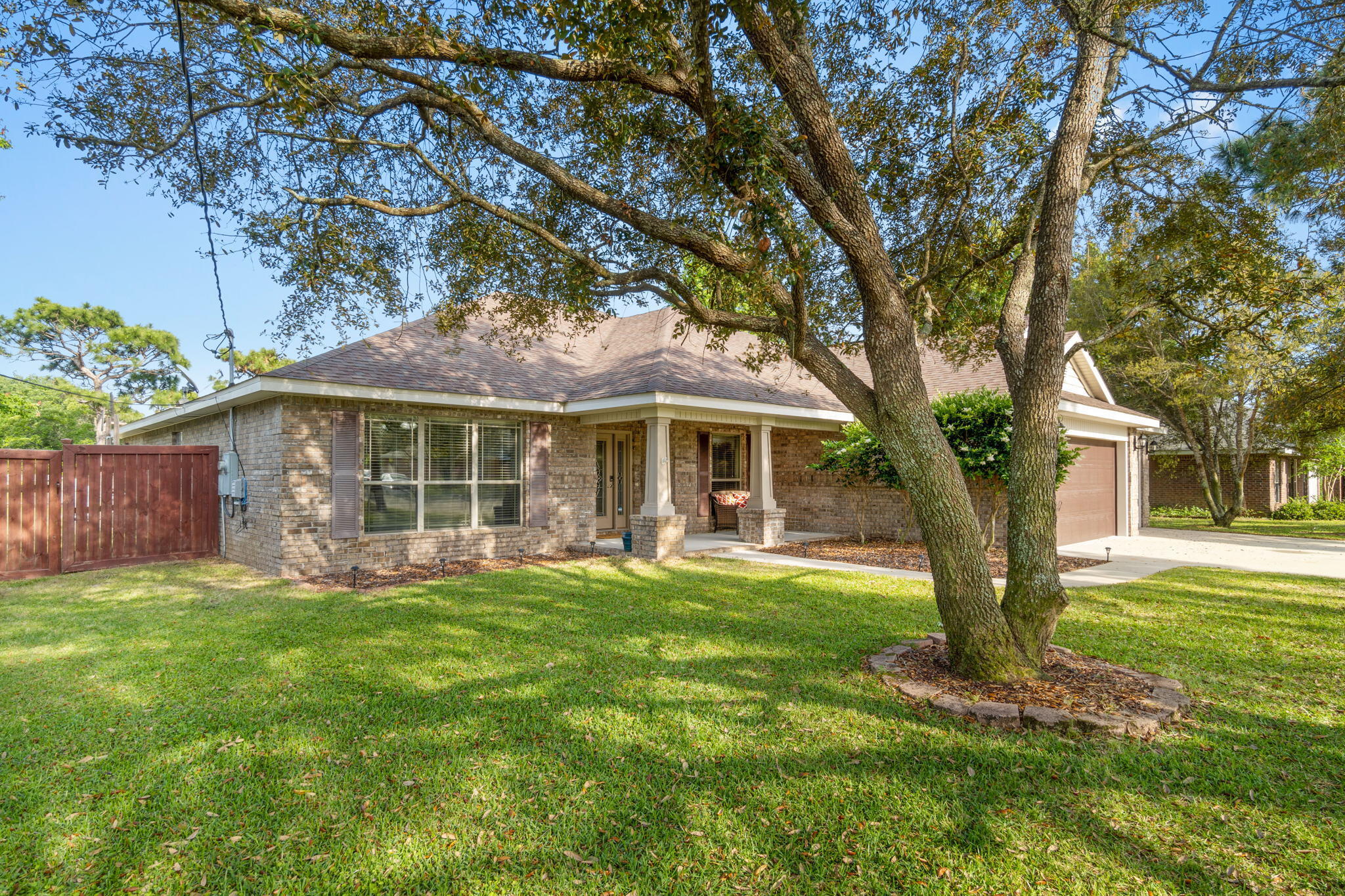 HOLLEY BY THE SEA - Residential