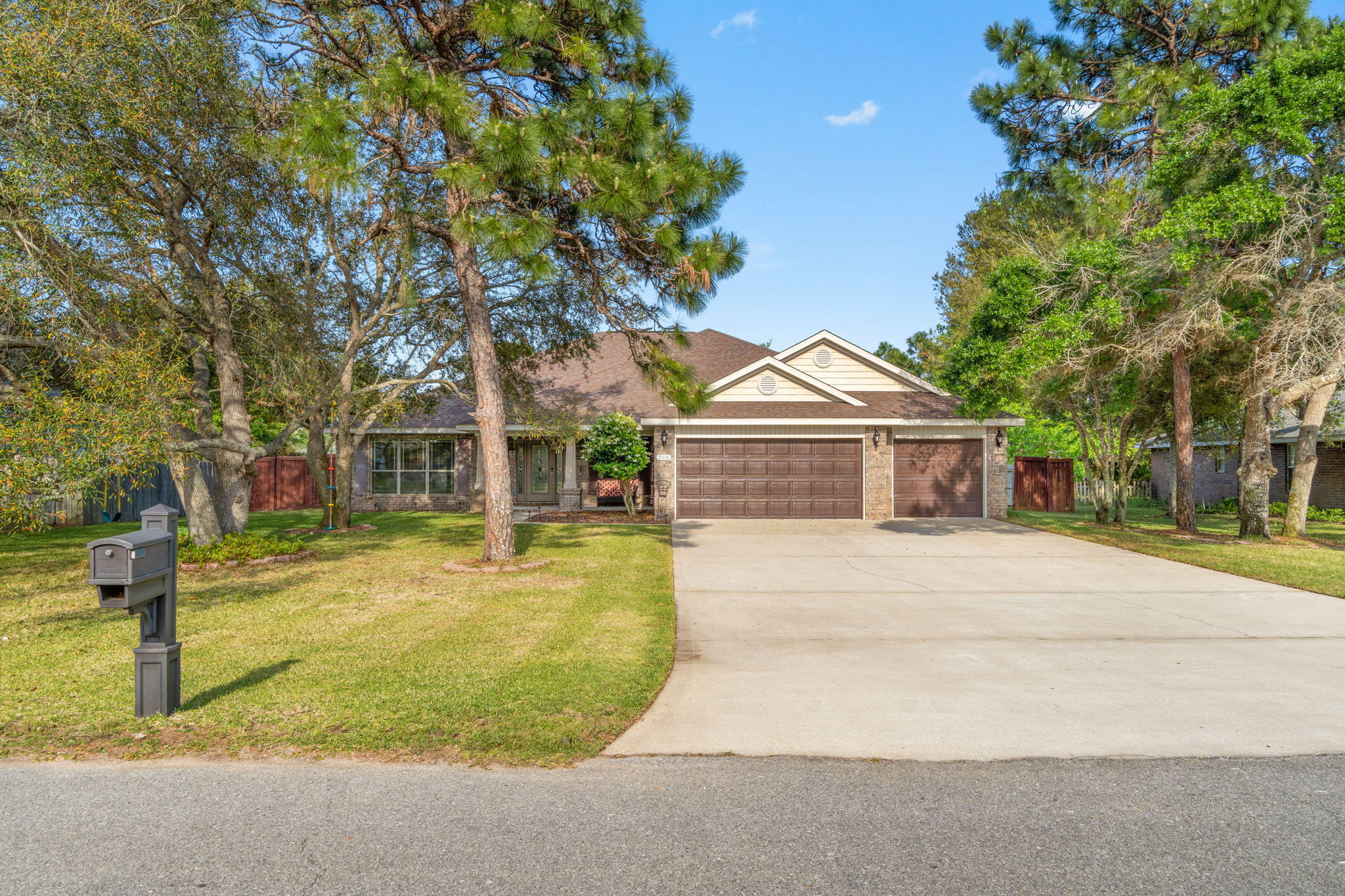 HOLLEY BY THE SEA - Residential