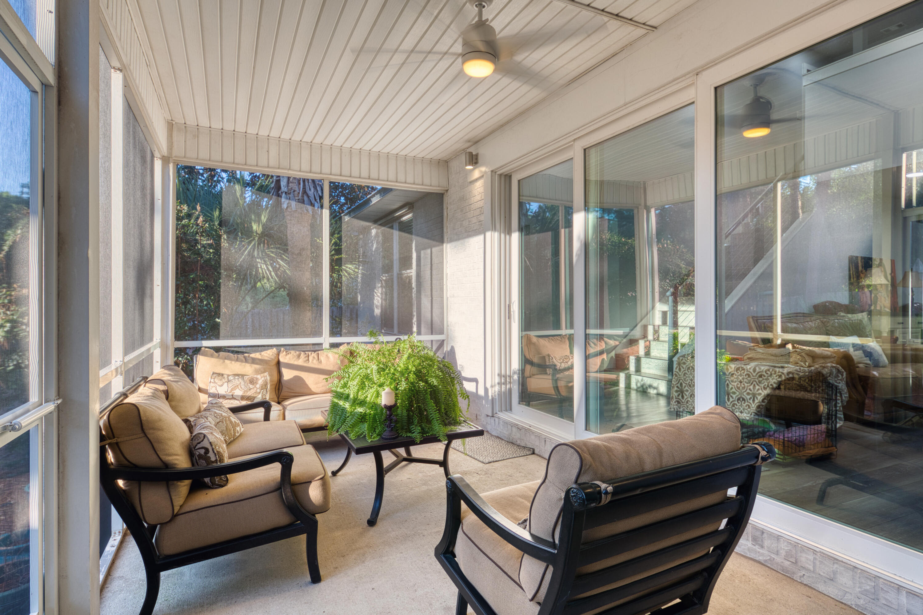 ESCADA - Residential Lease