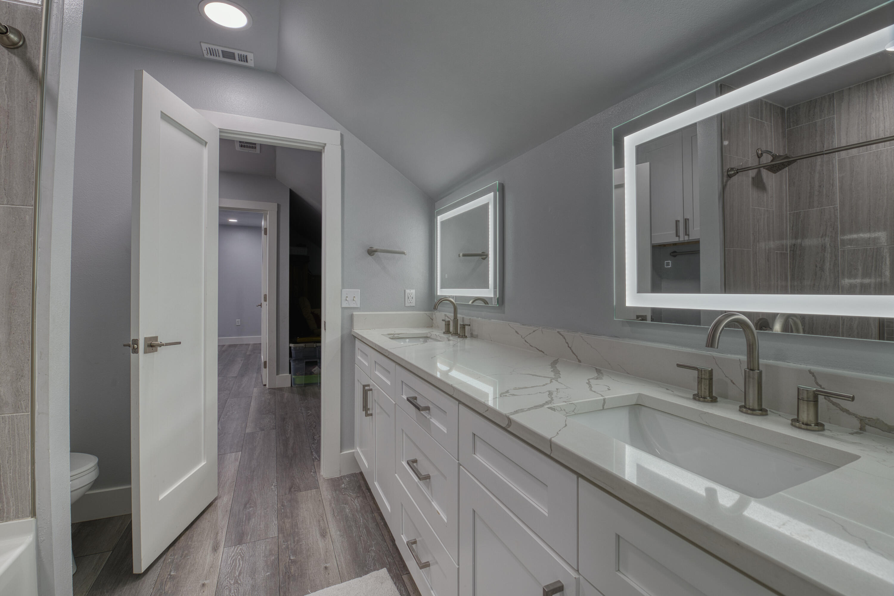 ESCADA - Residential Lease