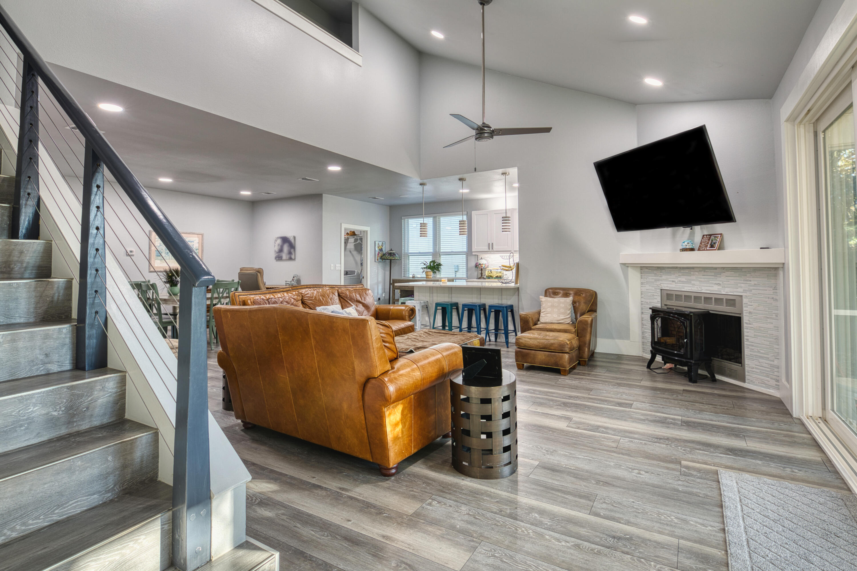 ESCADA - Residential Lease