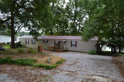 A home in DeFuniak Springs