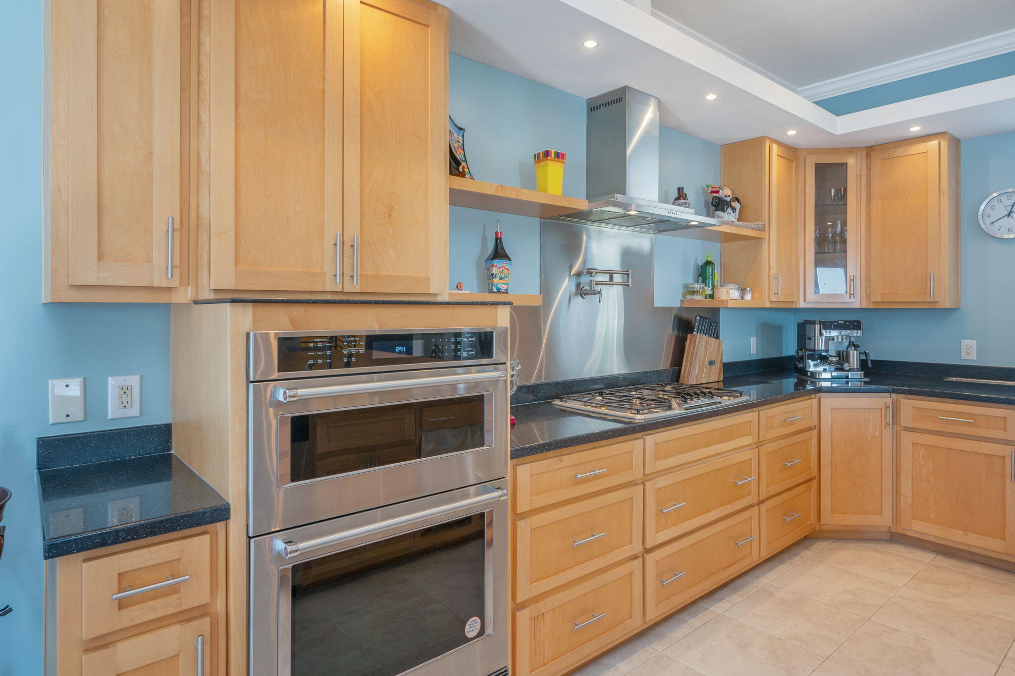 MARAVILLA COTTAGES - Residential