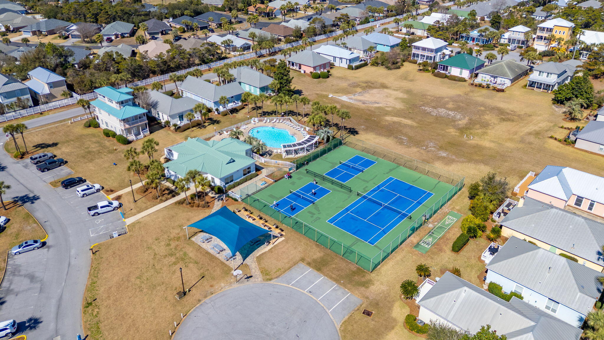 MARAVILLA COTTAGES - Residential