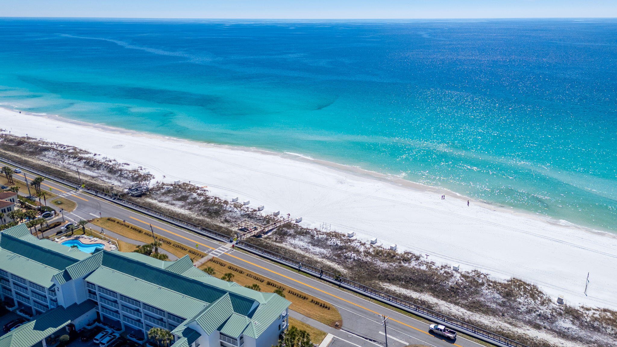 MARAVILLA COTTAGES - Residential