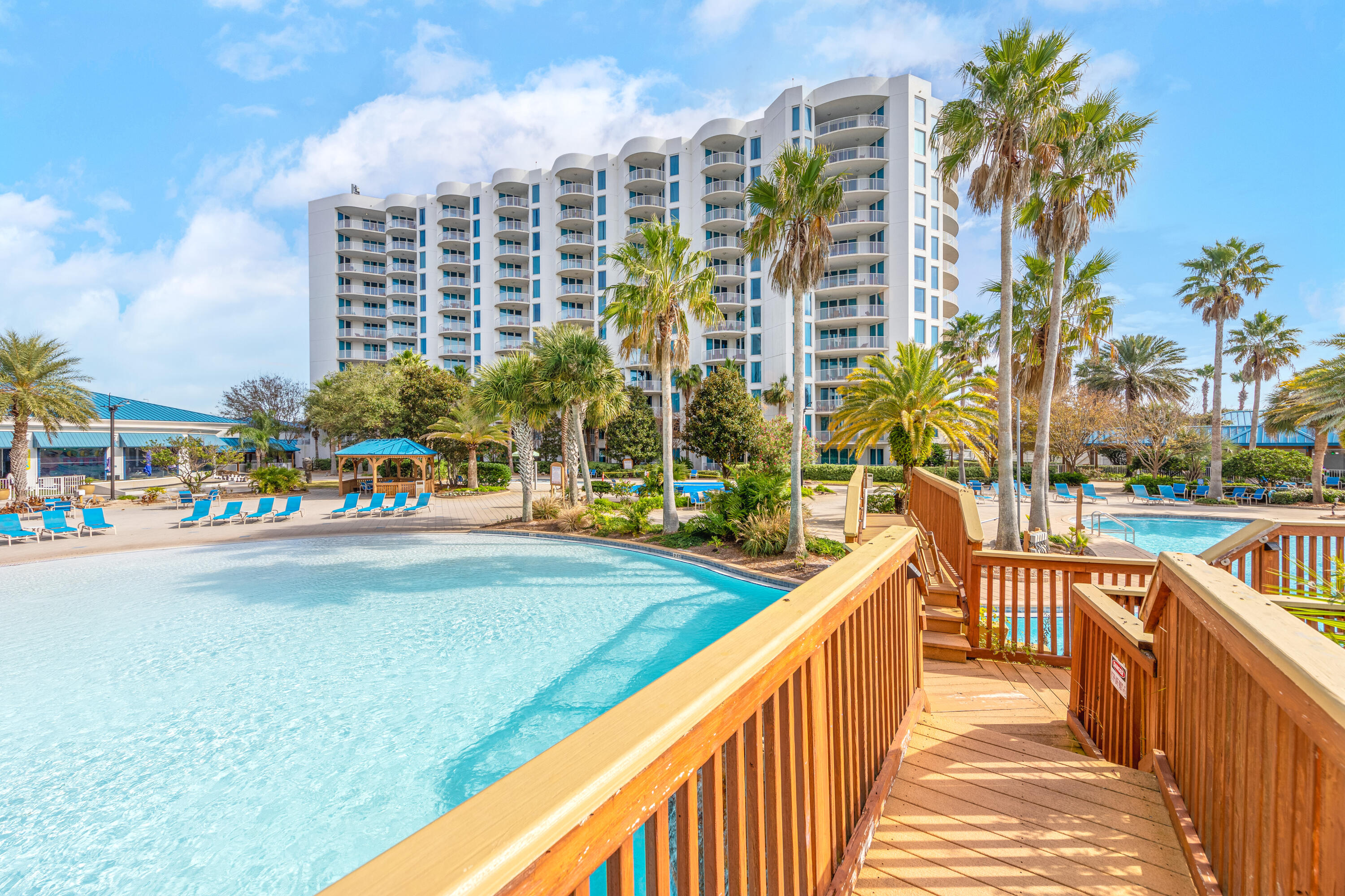 THE PALMS OF DESTIN - Residential