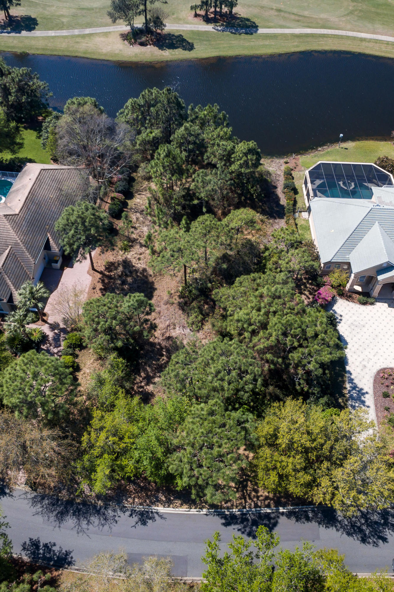 Regatta Bay - Commodore Point - Land