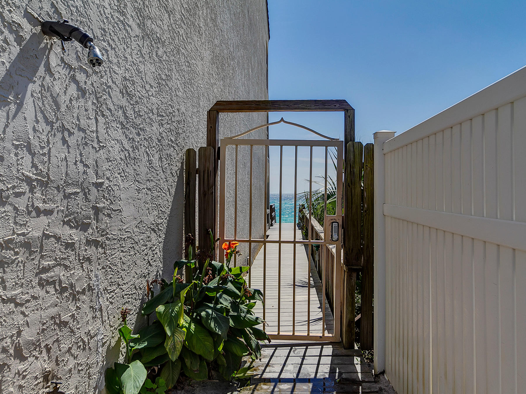 SEAGROVE BCH DUNE VILLAS PH 1 - Residential