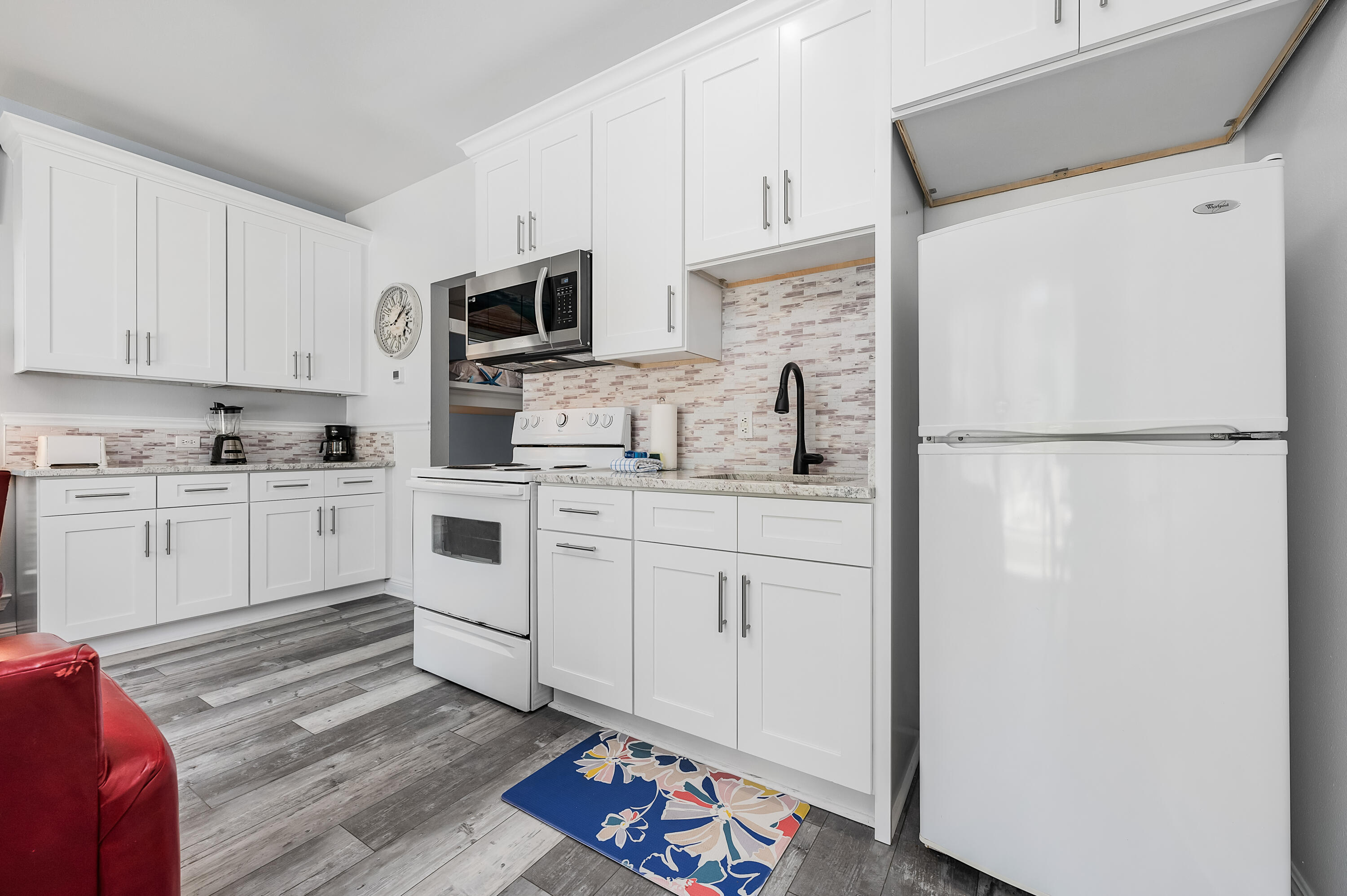 NANTUCKET COTTAGES - Residential