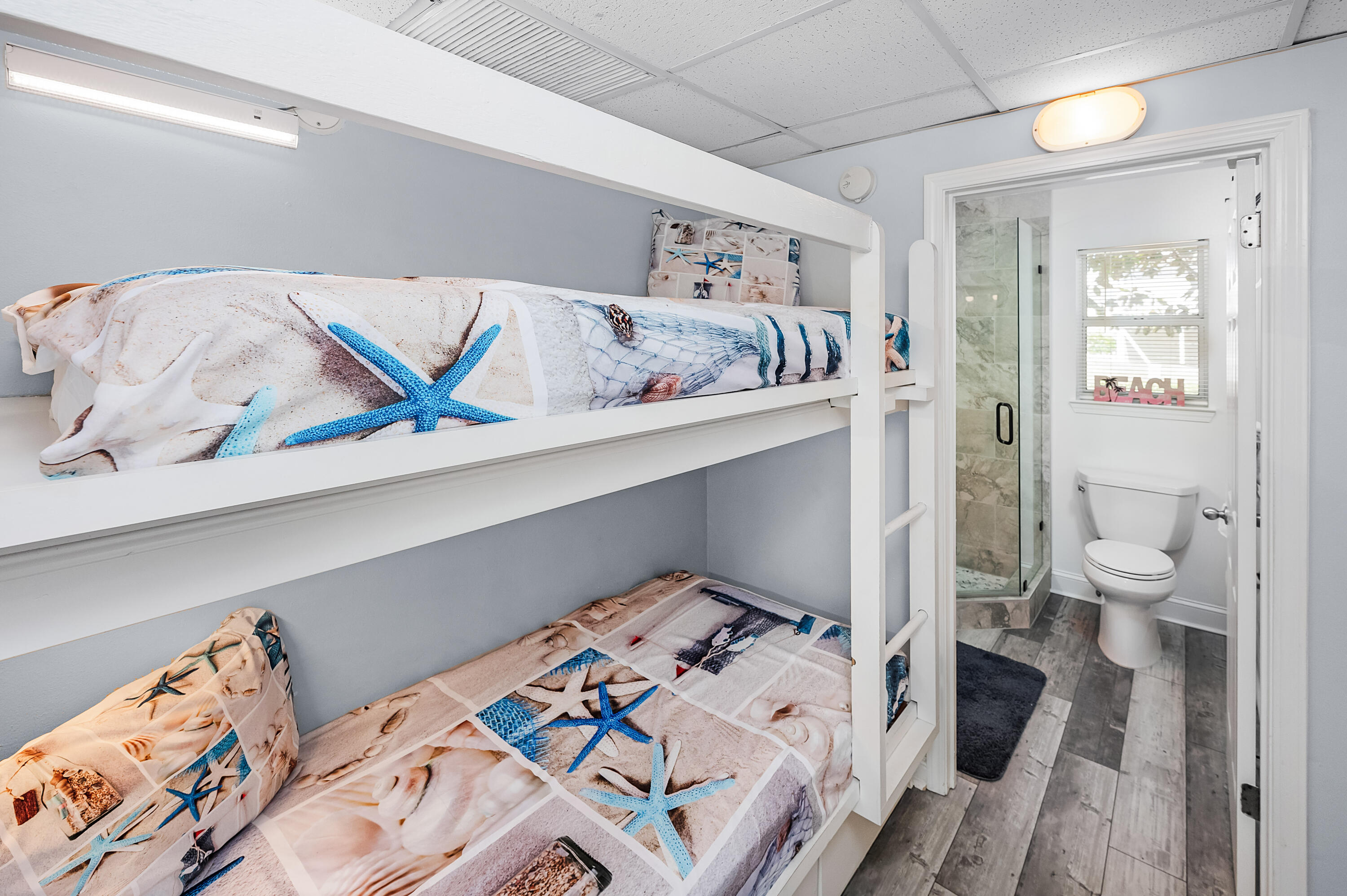 NANTUCKET COTTAGES - Residential