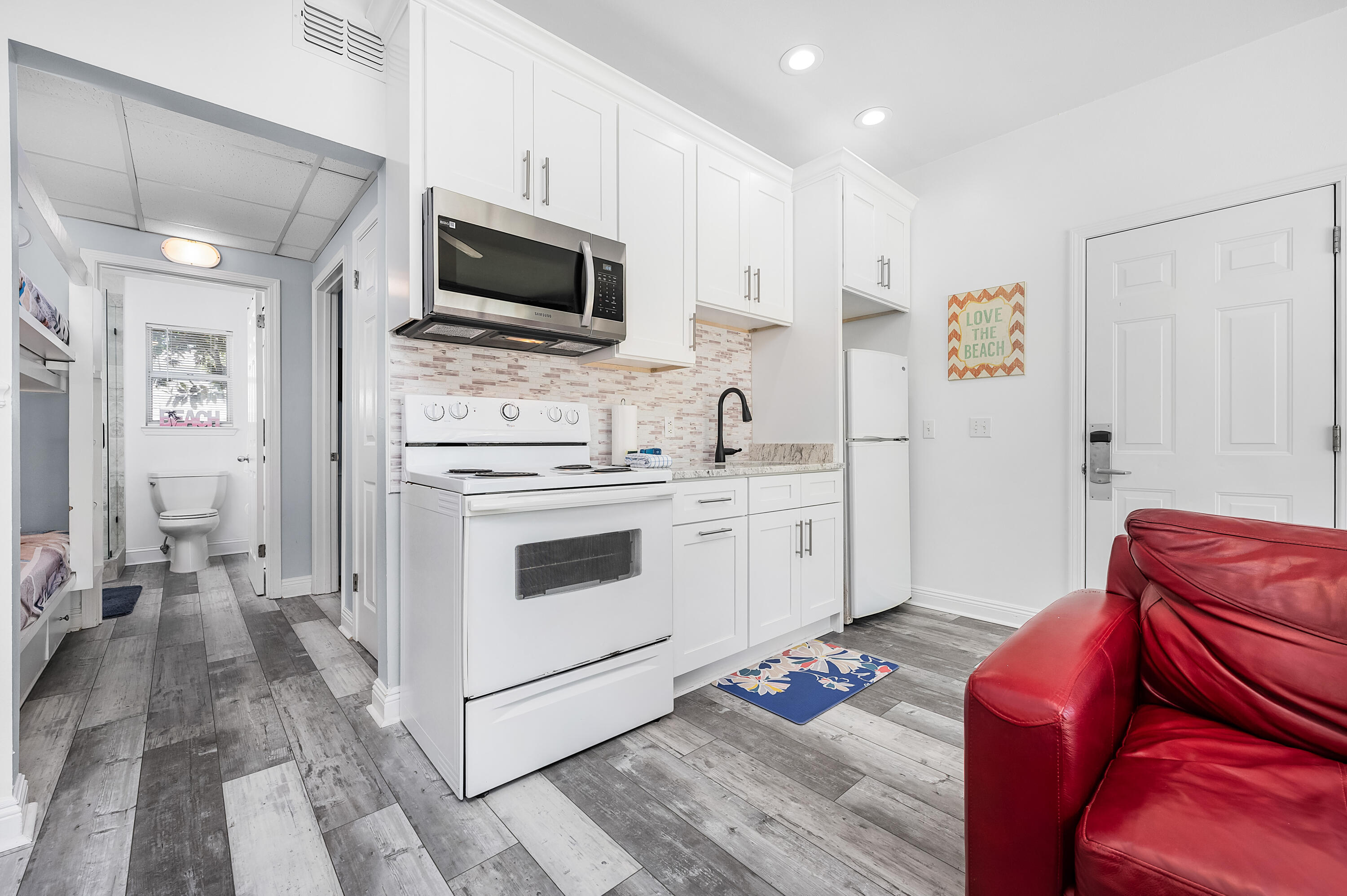 NANTUCKET COTTAGES - Residential