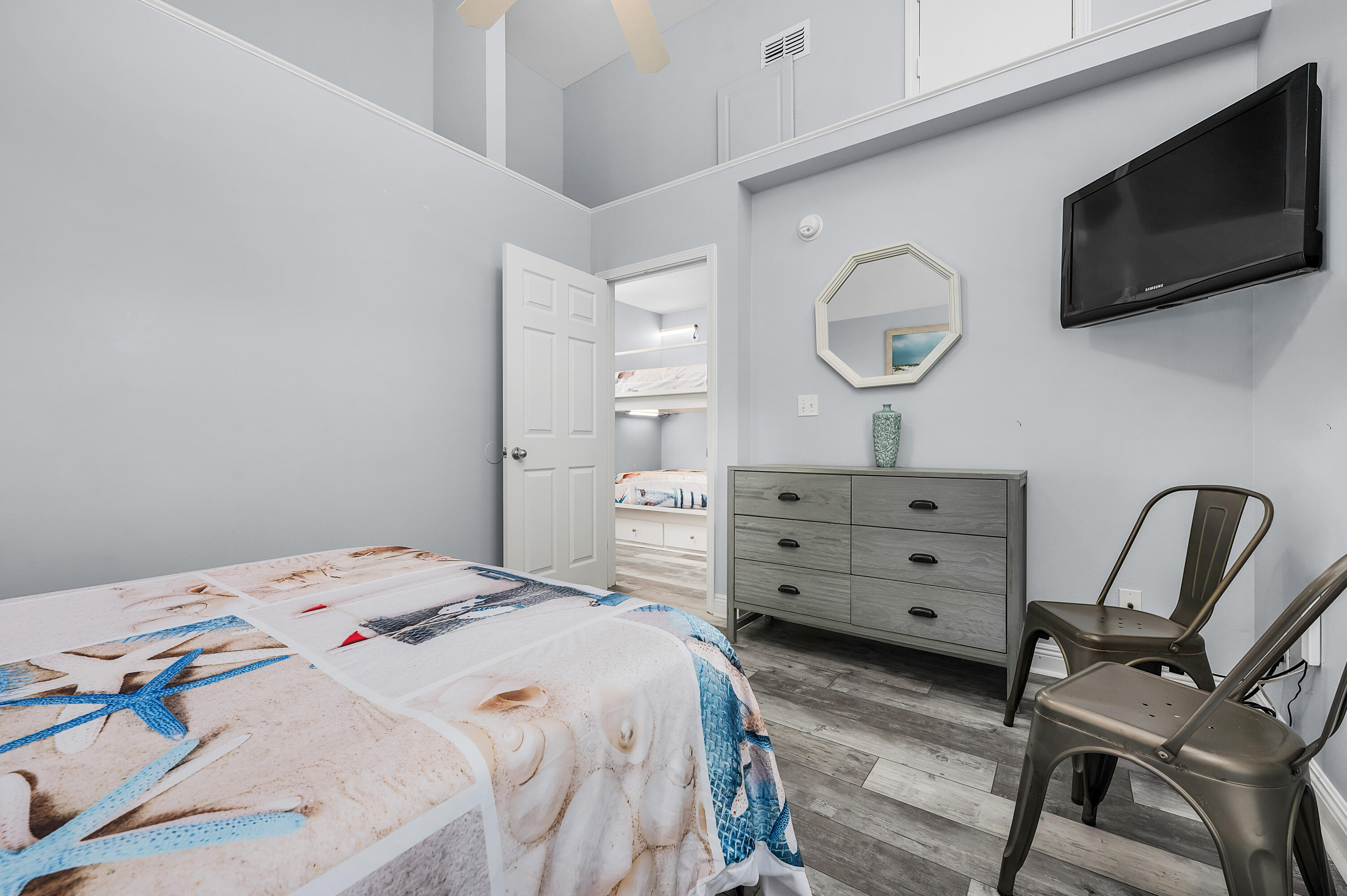 NANTUCKET COTTAGES - Residential