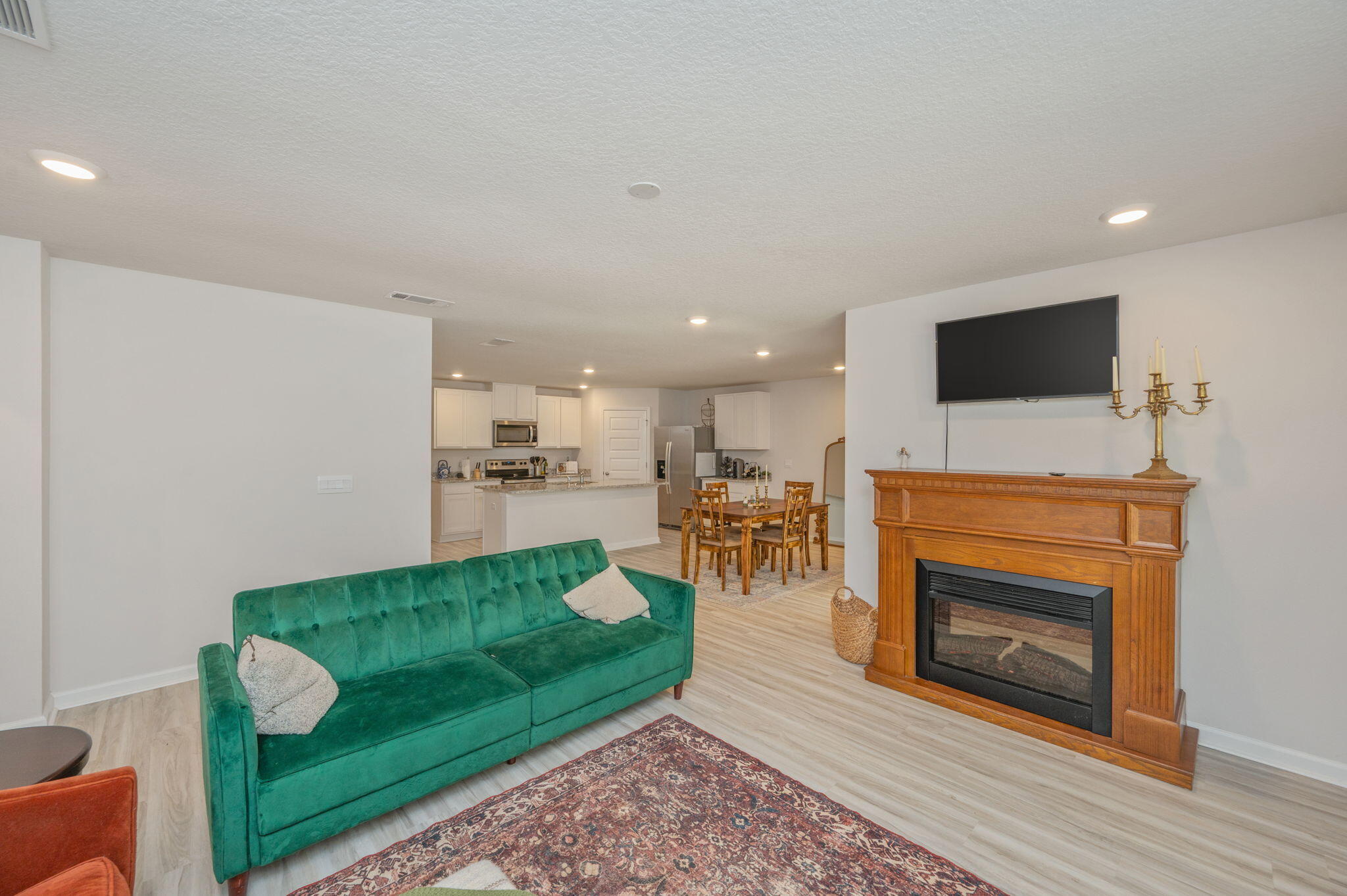 HOMEWOOD EST - Residential