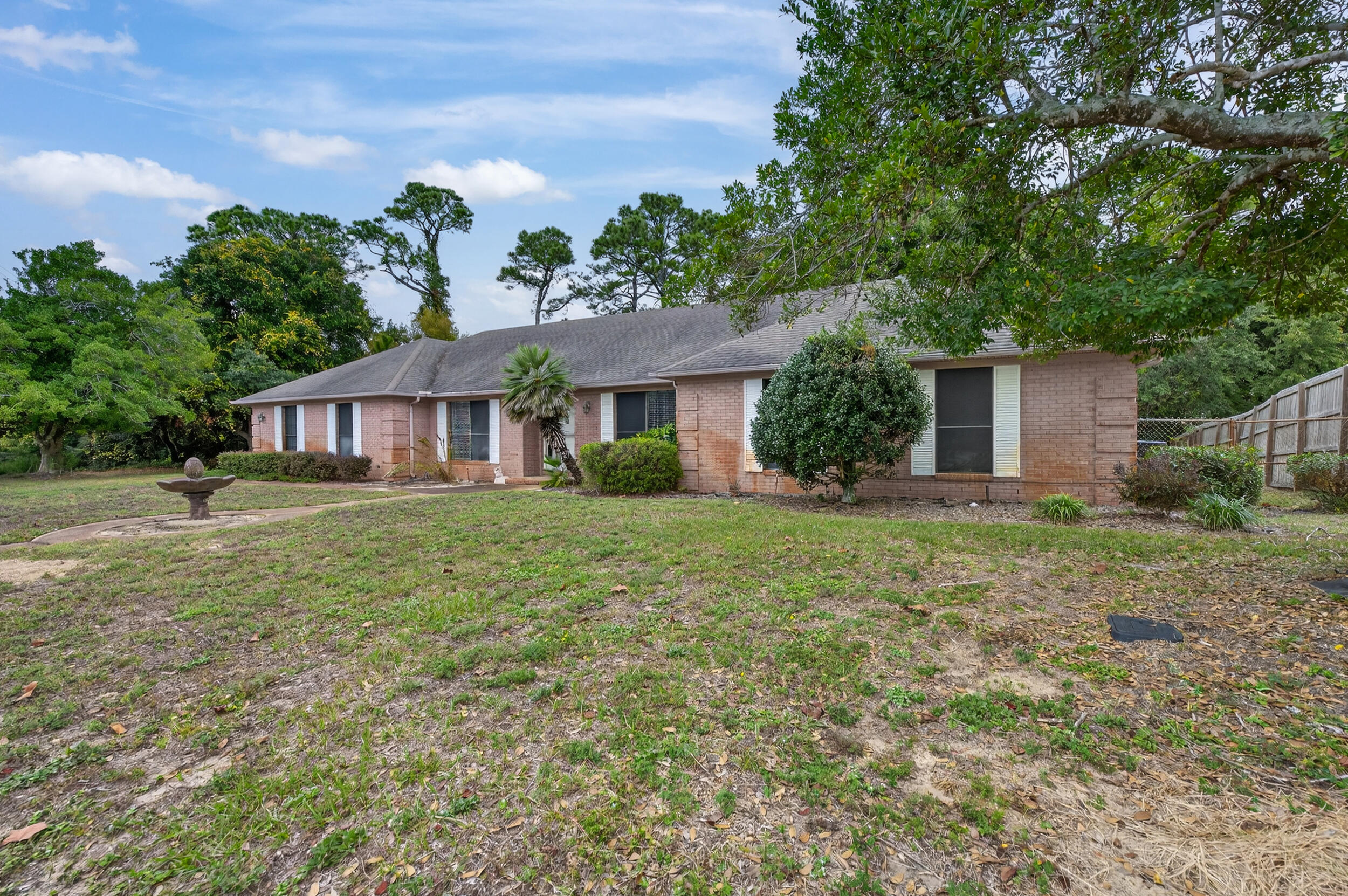 MARINERS COVE - Residential