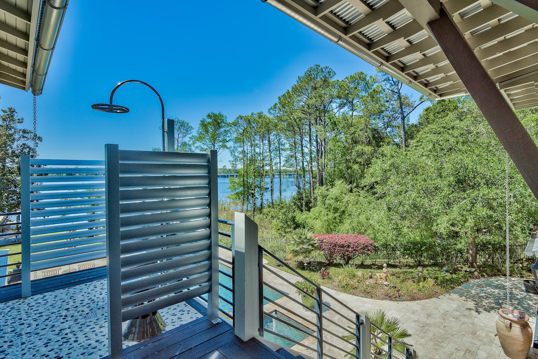 ROCKY BAYOU COUNTRY CLUB ESTATES 2 - Residential