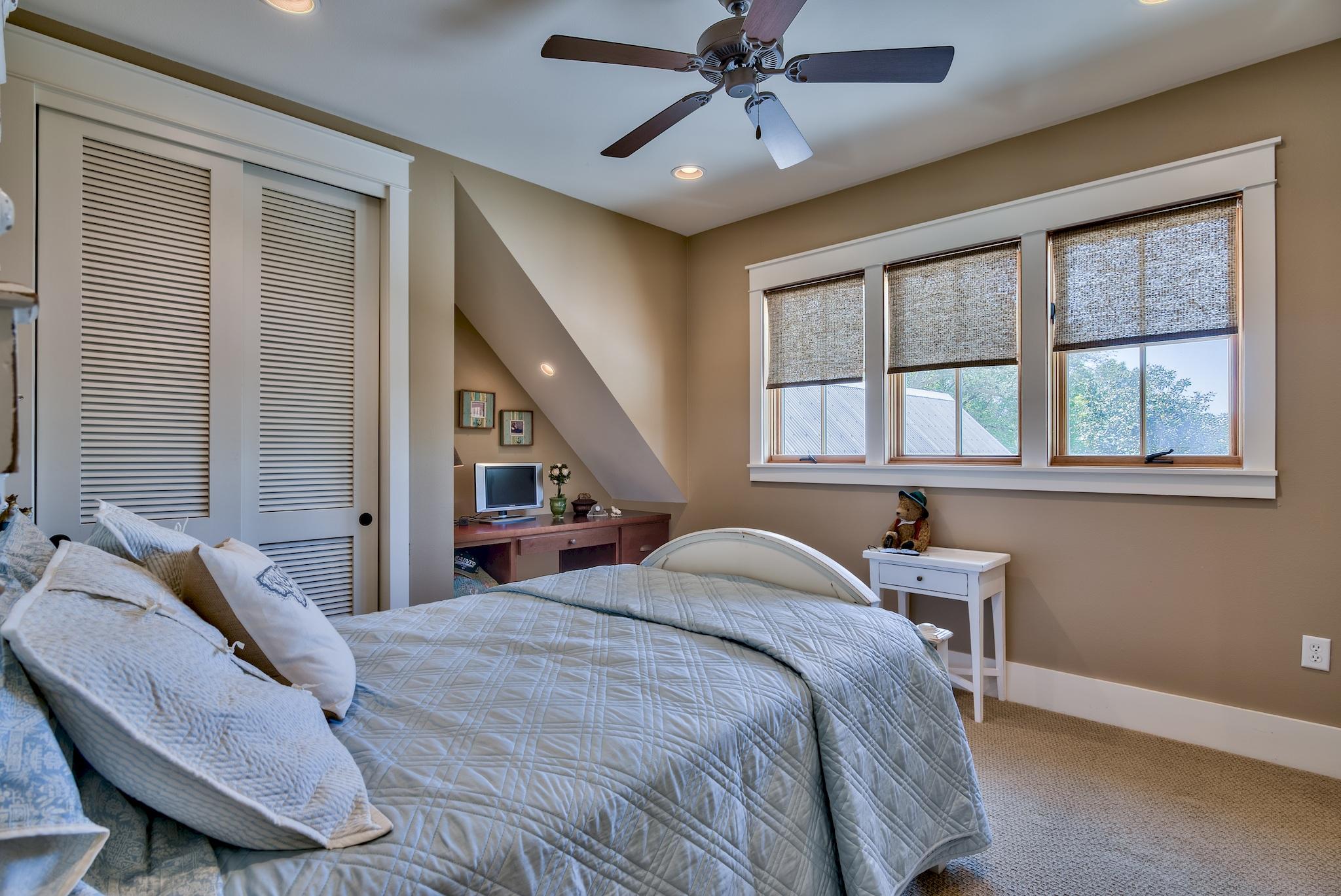ROCKY BAYOU COUNTRY CLUB ESTATES 2 - Residential