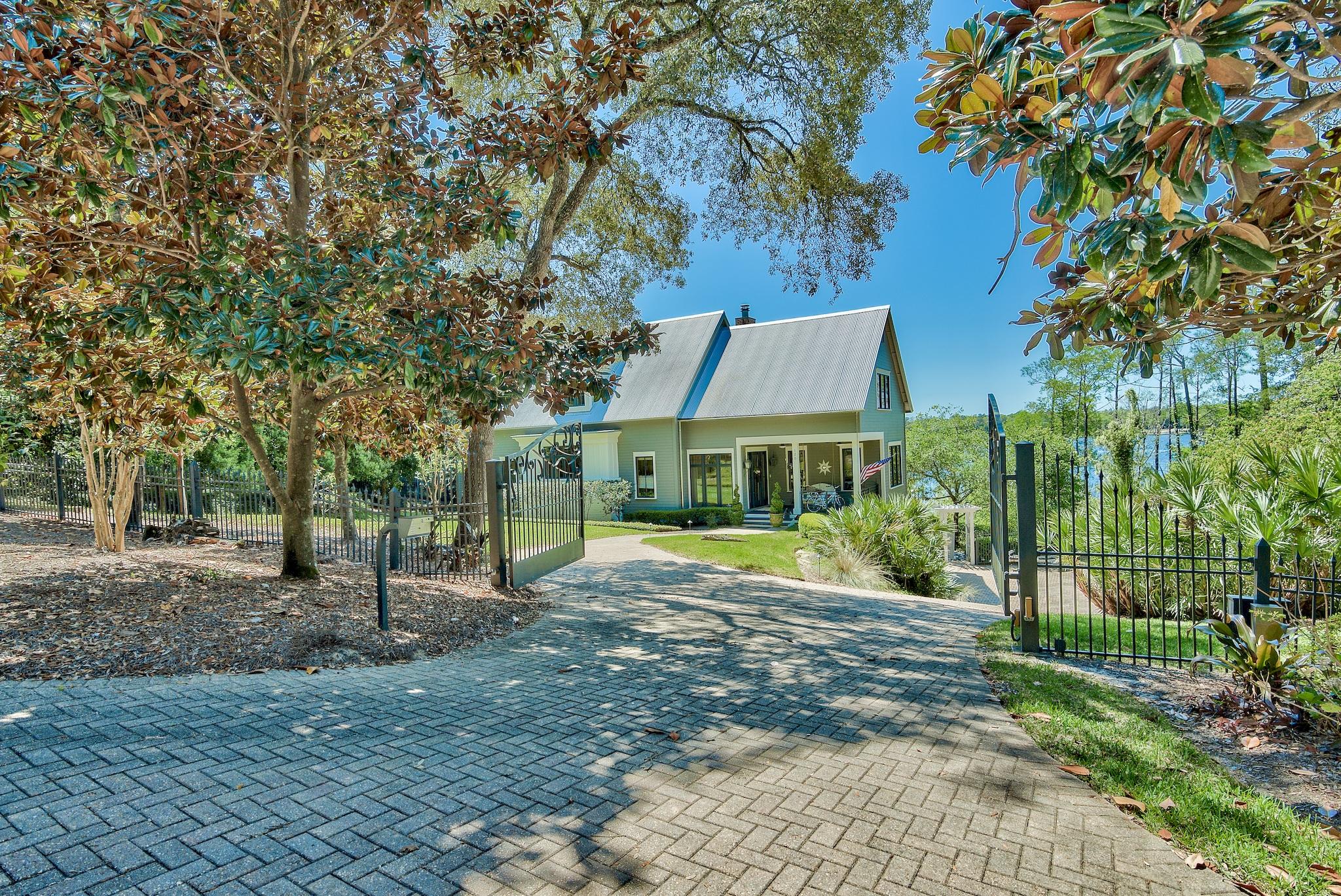 ROCKY BAYOU COUNTRY CLUB ESTATES 2 - Residential