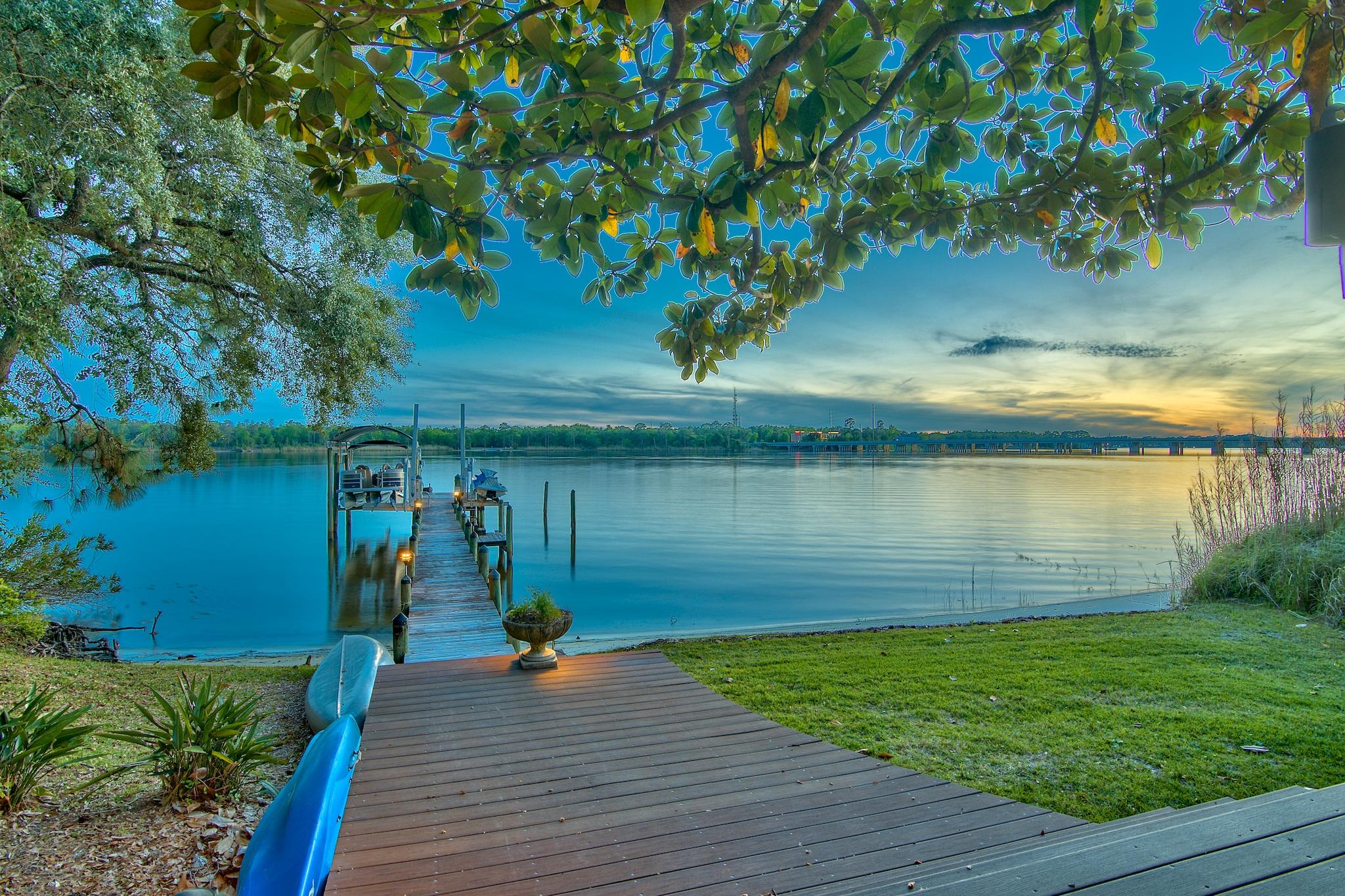 ROCKY BAYOU COUNTRY CLUB ESTATES 2 - Residential