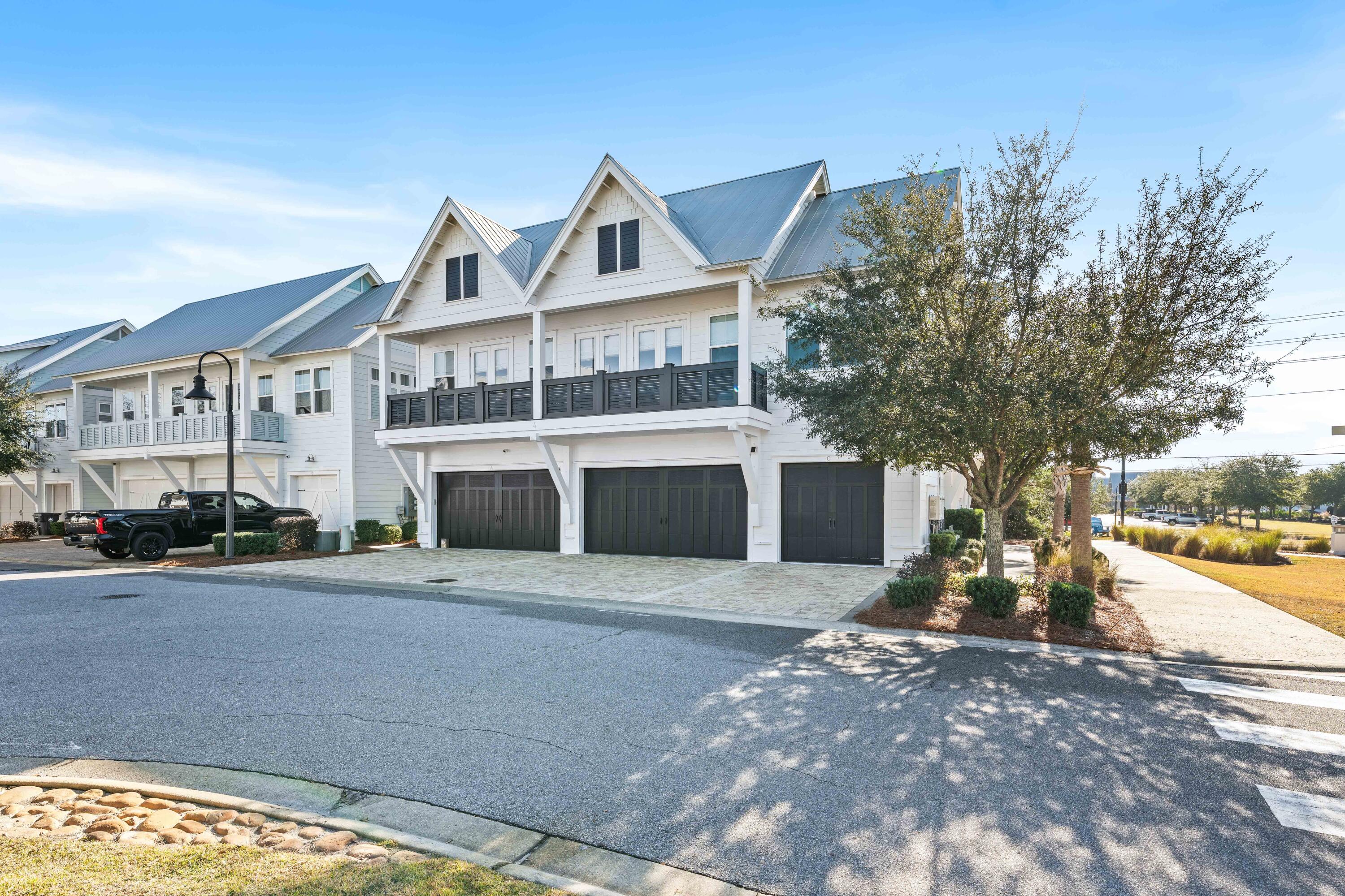 PROMINENCE - Residential